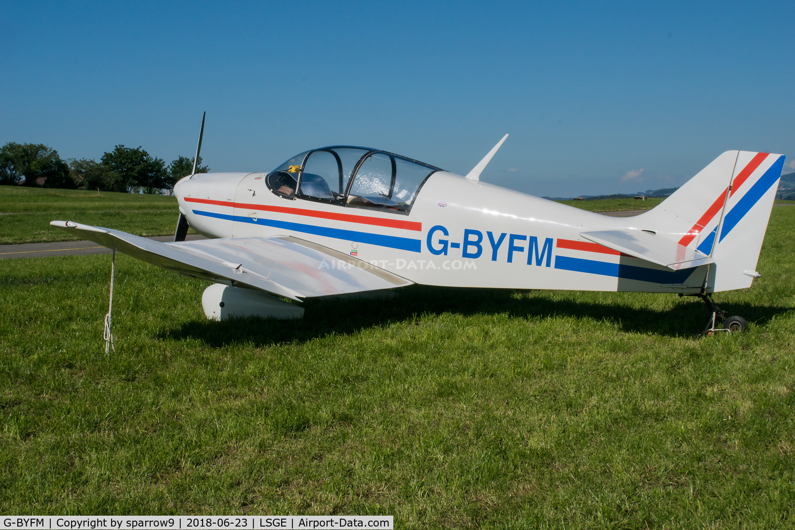 G-BYFM, 2000 Jodel DR-1050 M1 Excellence Replica C/N PFA 304-13237, Met his colleague here.