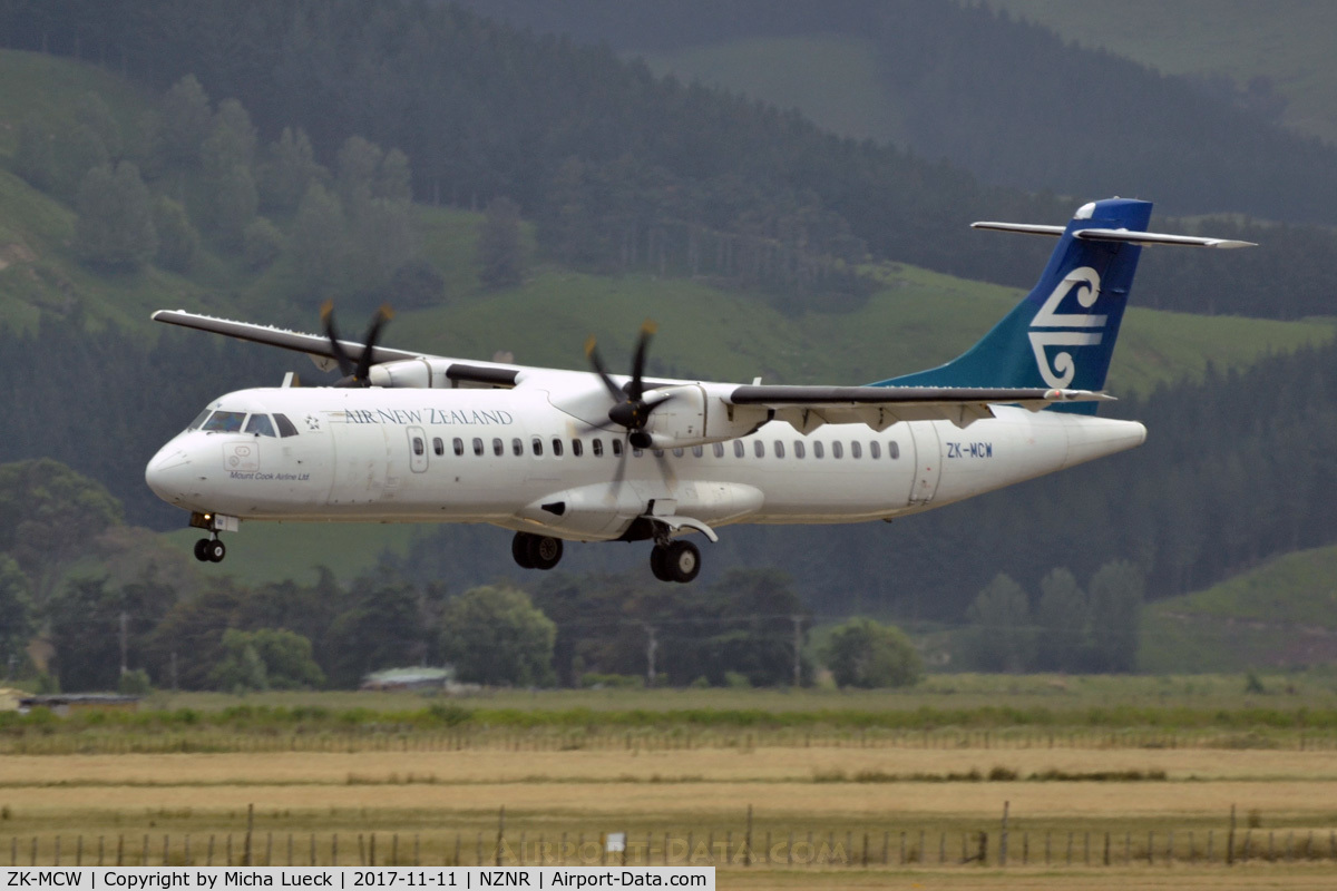 ZK-MCW, 2000 ATR 72-212A C/N 646, At Napier/Hastings