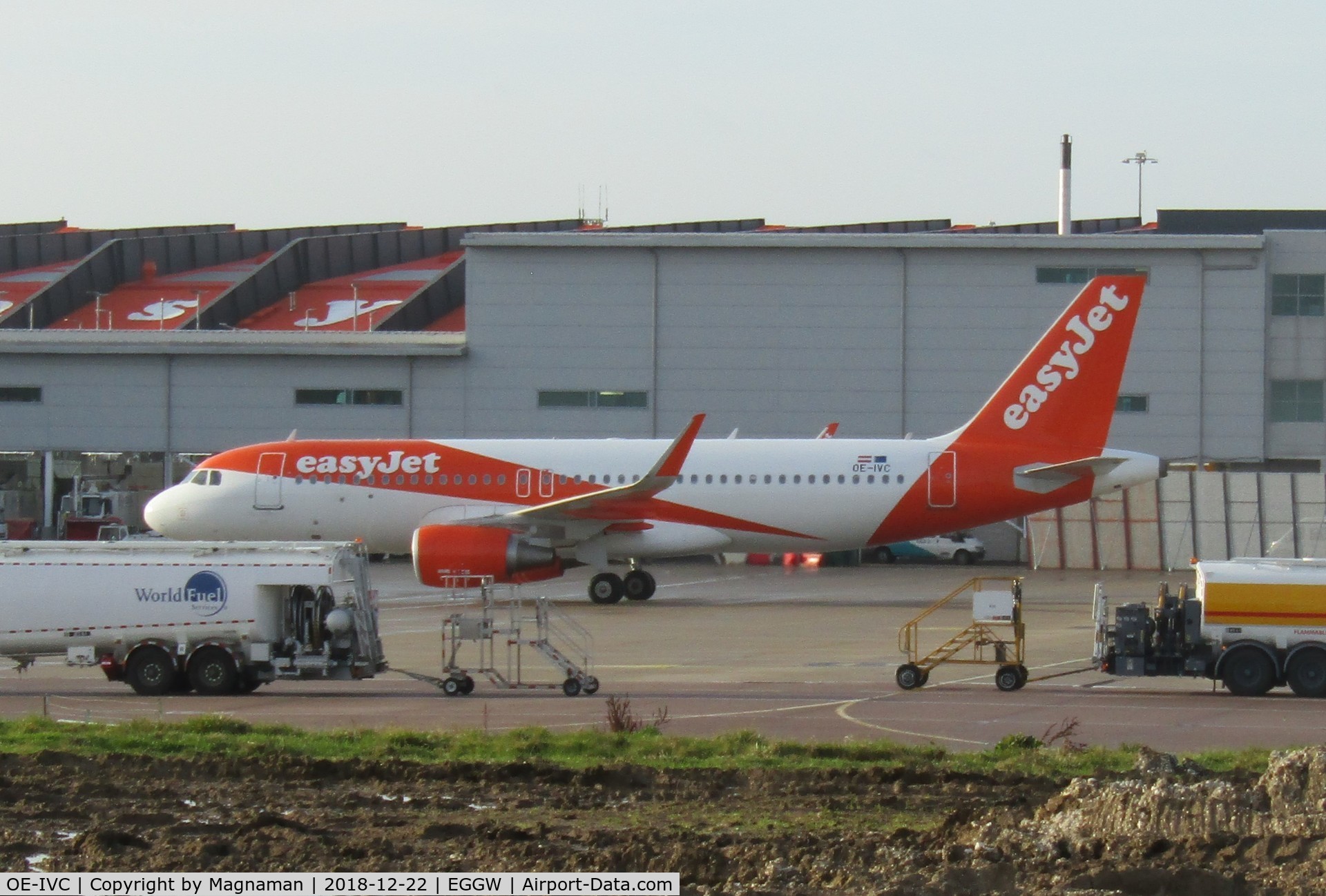 OE-IVC, 2016 Airbus A320-214 C/N 7372, one of loads of easyjet now OE- thanks to Brexit!!!