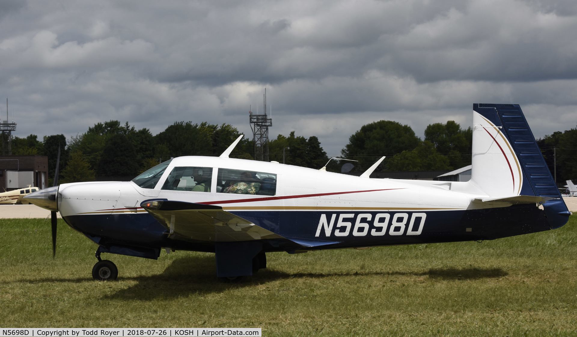 N5698D, 1983 Mooney M20J 201 C/N 24-1414, Airventure 2018