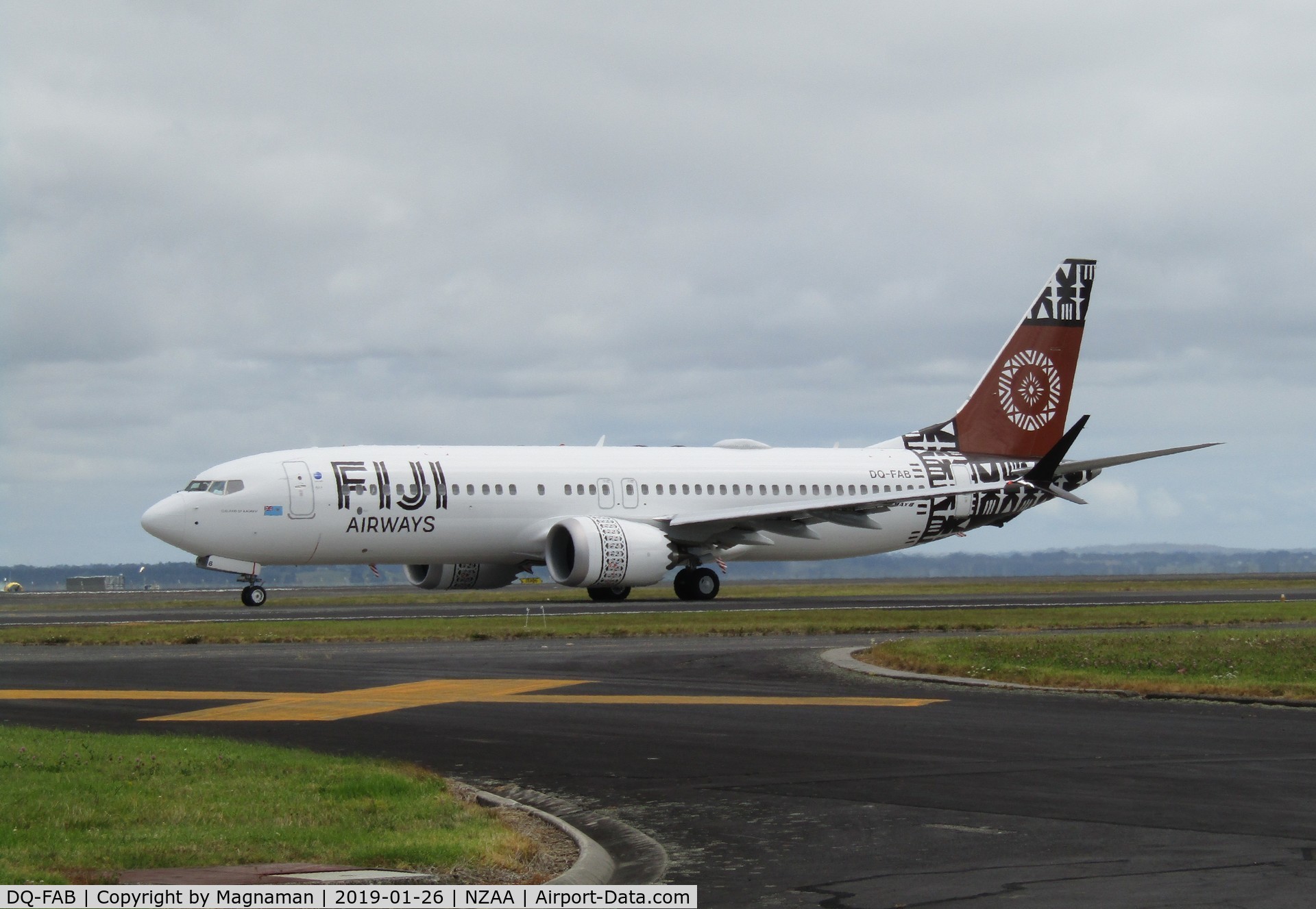 DQ-FAB, 2018 Boeing 737-8 MAX C/N 64307, leaving AKL