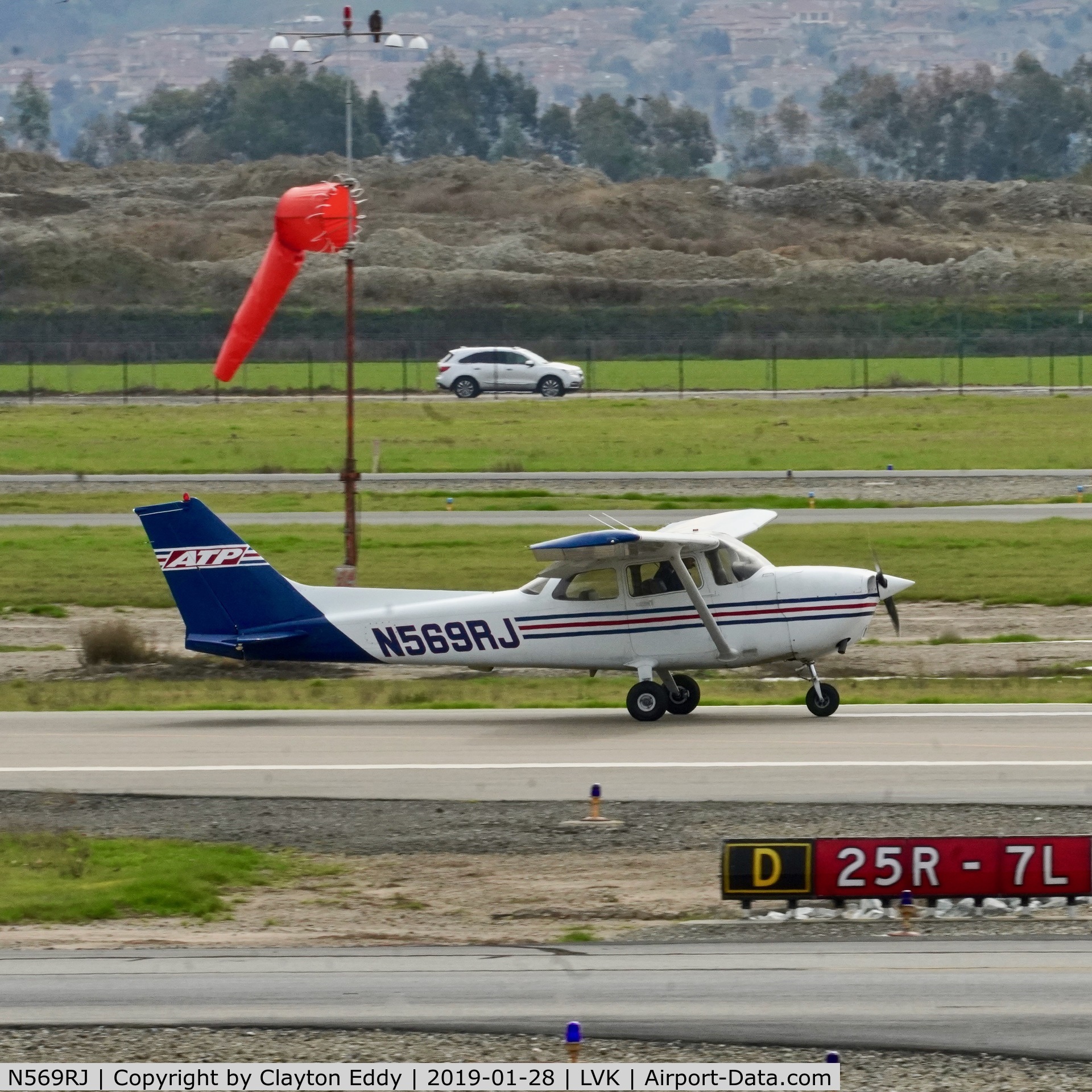N569RJ, Cessna 172S C/N 172S8896, Livermore Airport California 2019.