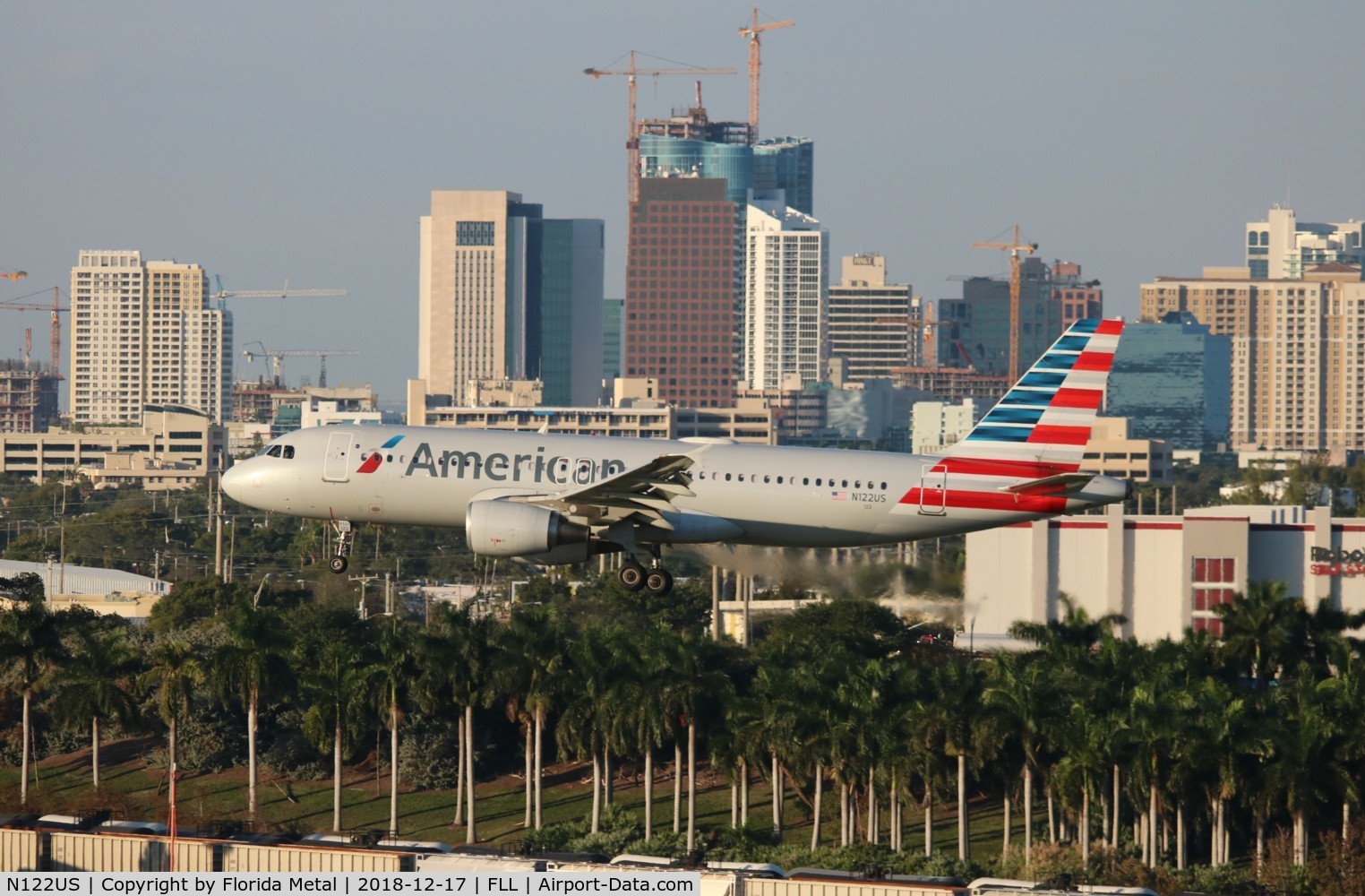 N122US, 2000 Airbus A320-214 C/N 1298, American