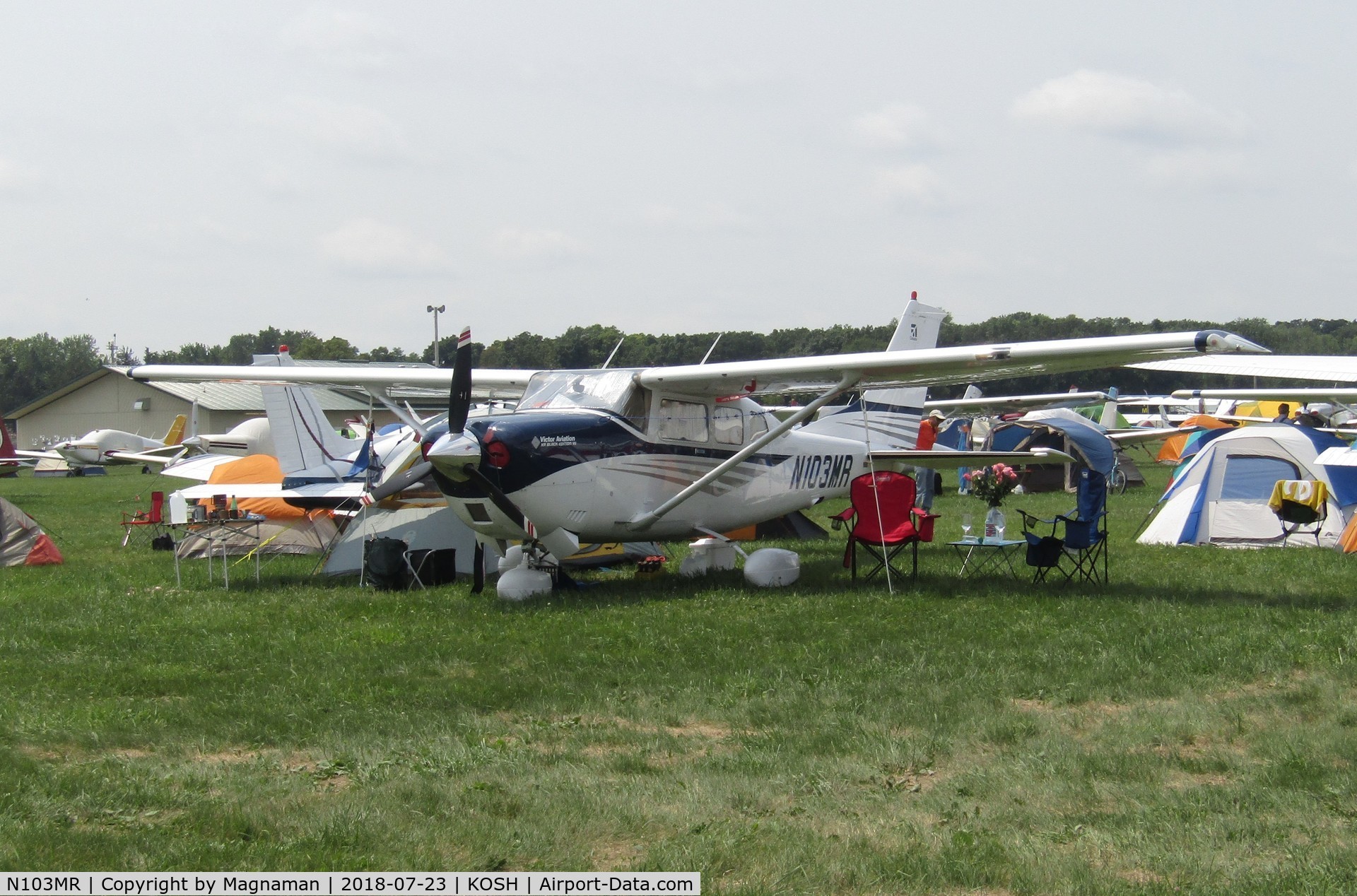 N103MR, 2004 Cessna T206H Turbo Stationair C/N T20608455, at EAA 18