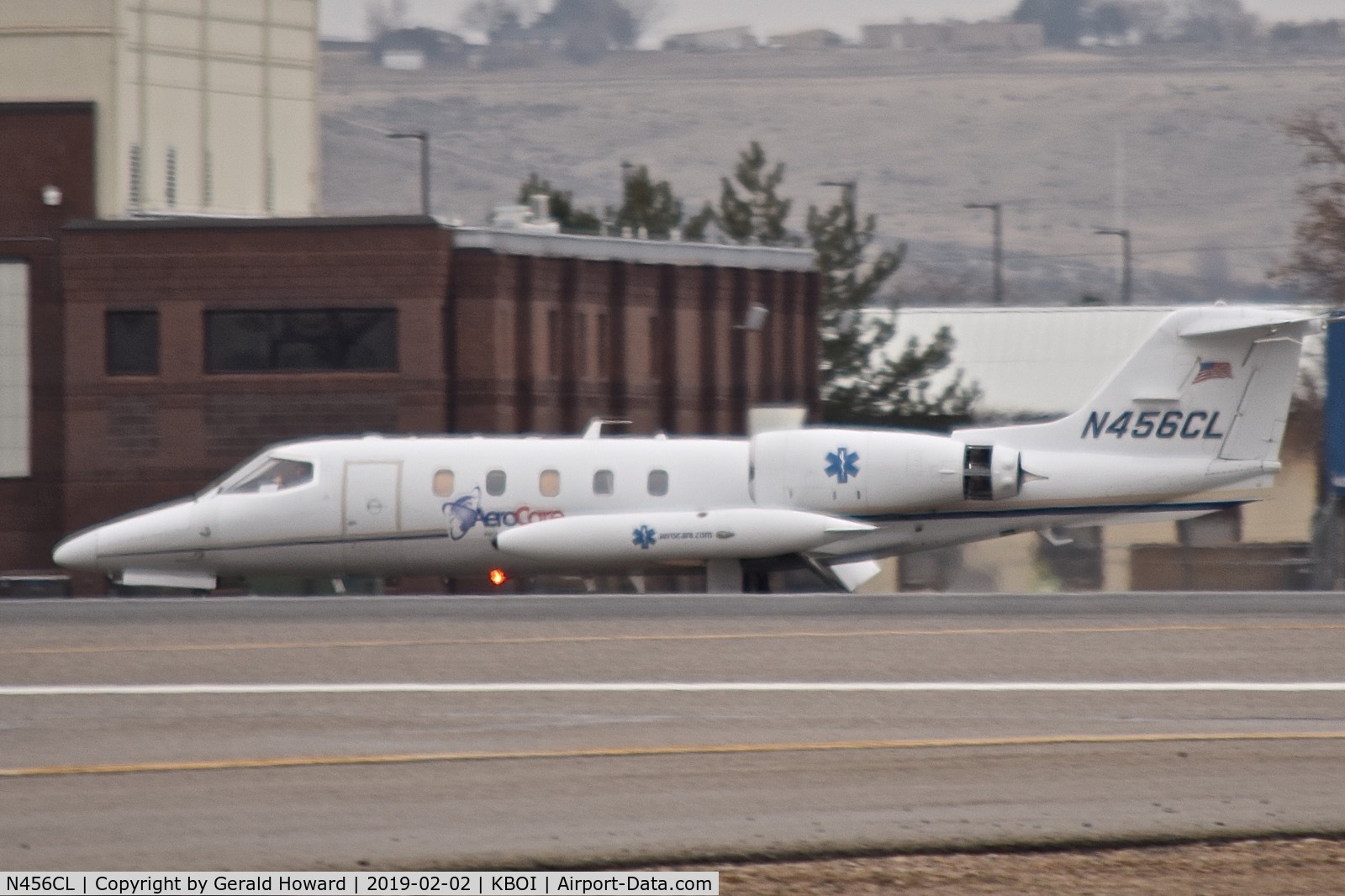 N456CL, 1981 Gates Learjet Corp. 35A C/N 456, Landing roll out on the parallel RWY 10R.