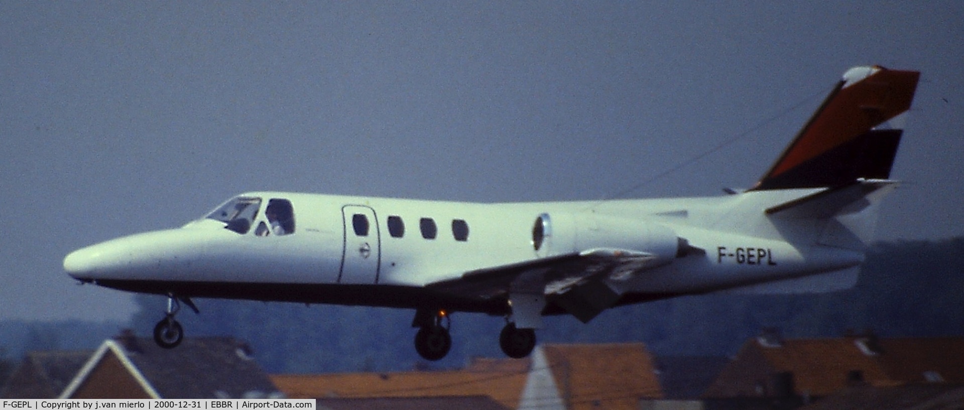 F-GEPL, 1976 Cessna 500 Citation I C/N 500-0164, Landing 25L at Brussels