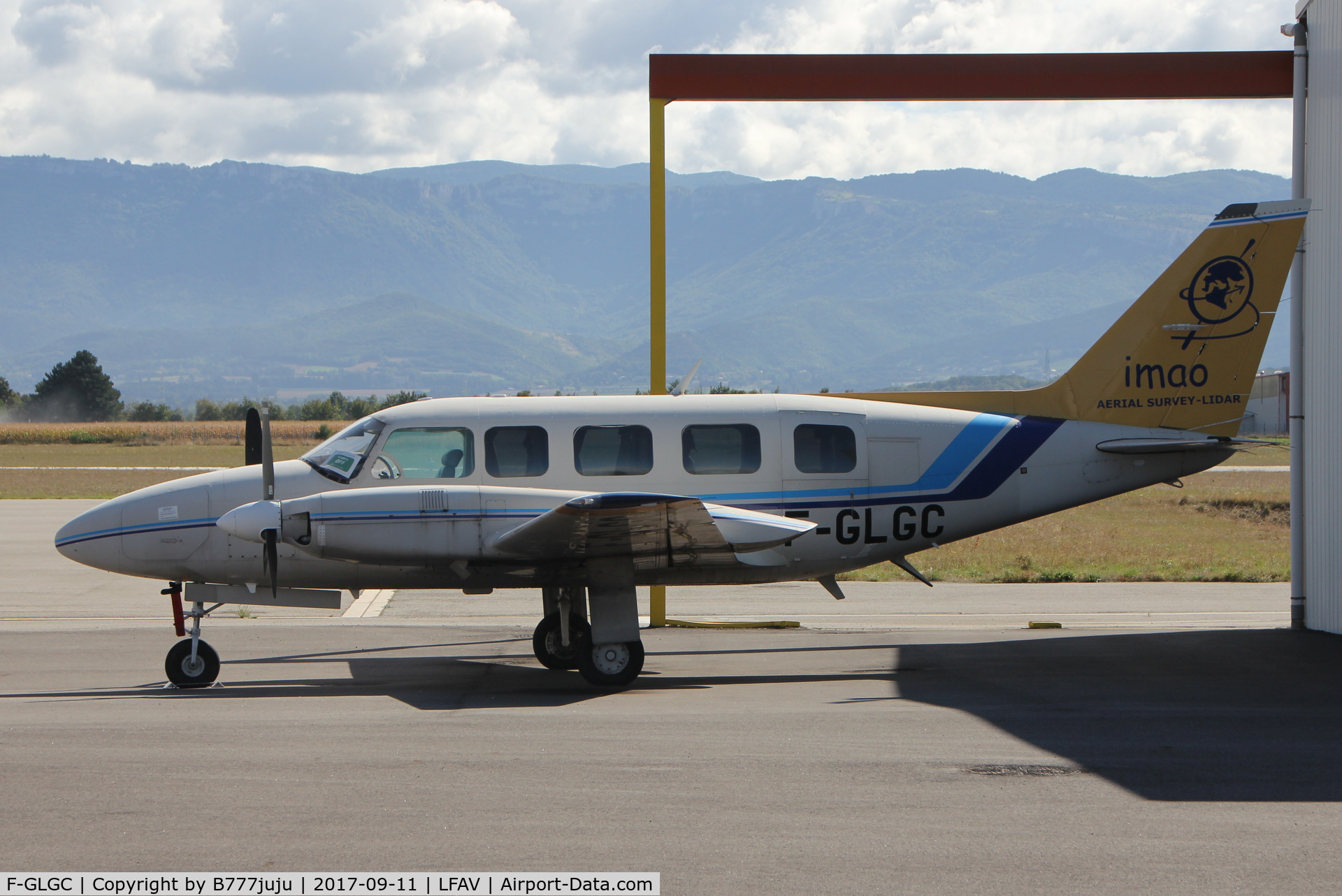 F-GLGC, Piper PA-31-350 Chieftain C/N 31-8052149, at Valencienne