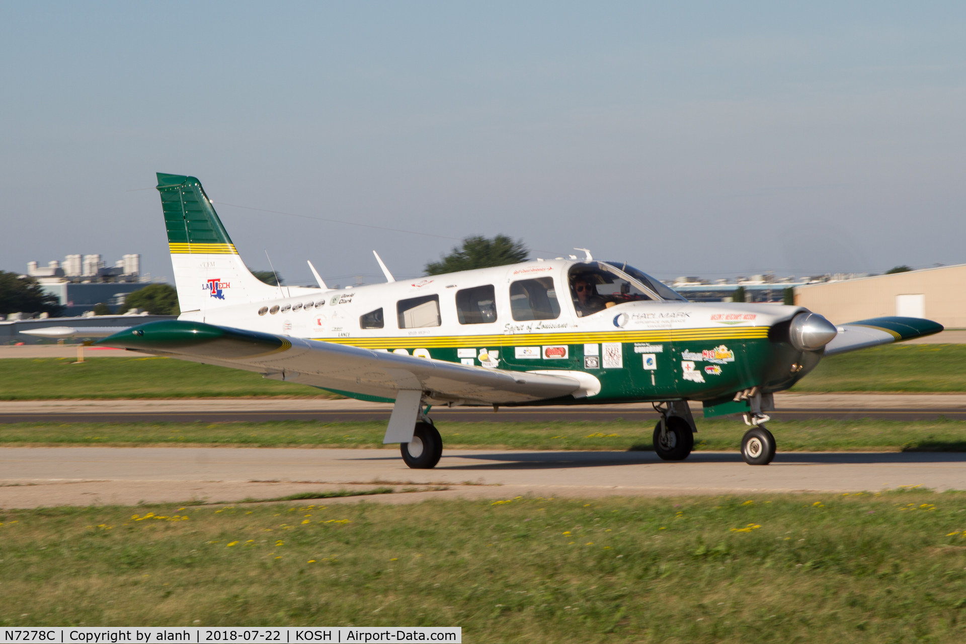 N7278C, 1975 Piper PA-32R-300 Cherokee Lance C/N 32R-7680044, Taxying at AirVenture 2018