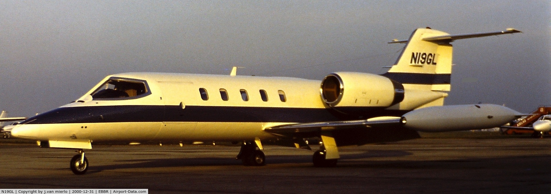 N19GL, 1981 Gates Learjet 35A C/N 35-415, Brussels G.A.T.
