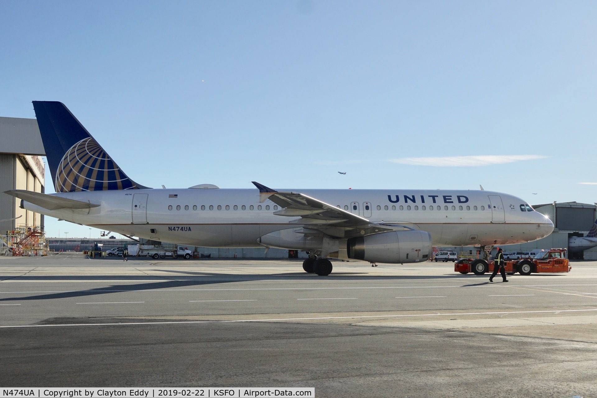 N474UA, 2001 Airbus A320-232 C/N 1475, SFO 2019.