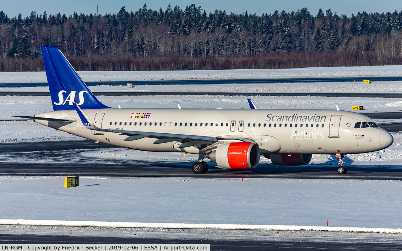LN-RGM, 2016 Airbus A320-251N C/N 7277, taxying to the active RW26