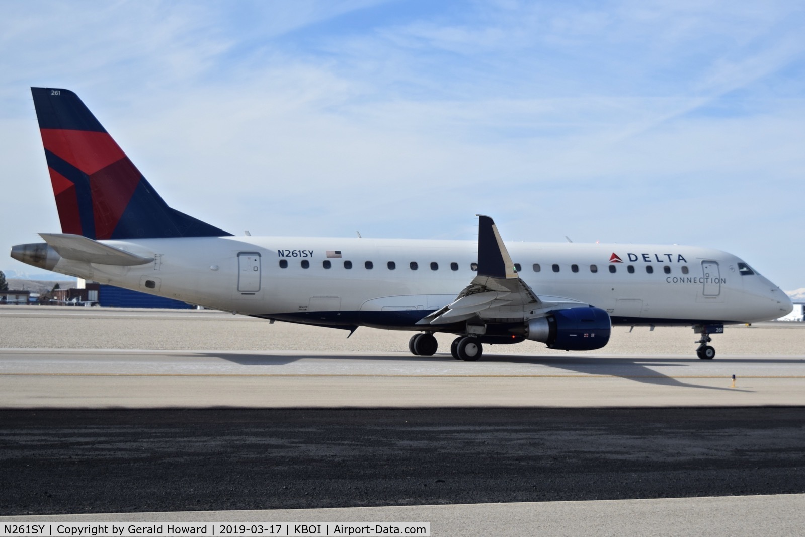 N261SY, 2017 Embraer 175LR (ERJ-170-200LR) C/N 17000704, On Alpha for RWY 10L.