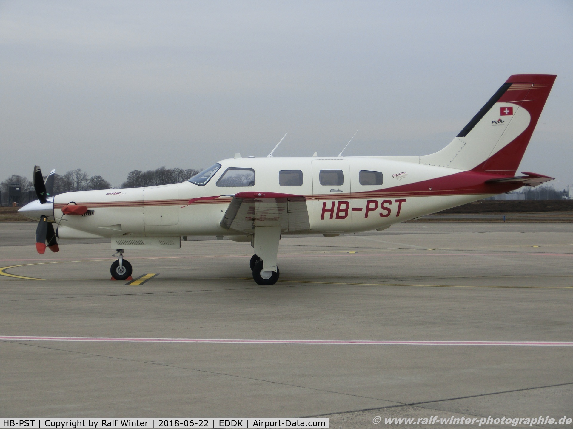 HB-PST, 1998 Piper PA-46-350P Malibu Mirage C/N 4636142, Piper PA-46-350P Jetprop DLX - Private - 4636142 - HB-PST - 22.06.2018 - CGN