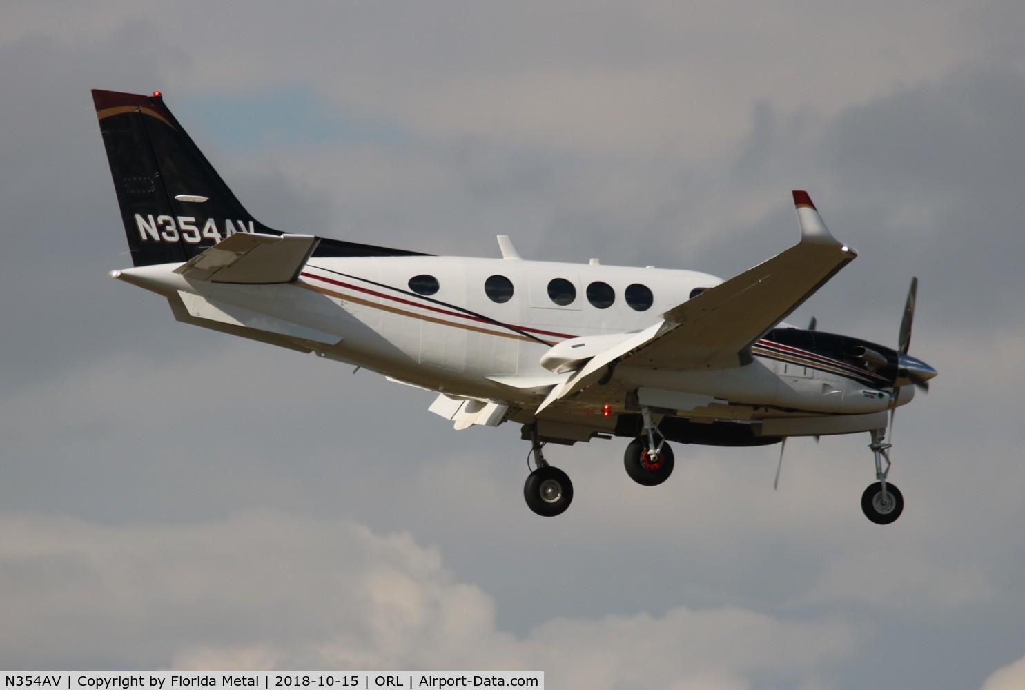 N354AV, 2002 Beech C90A King Air King Air C/N LJ-1660, Beech C90A