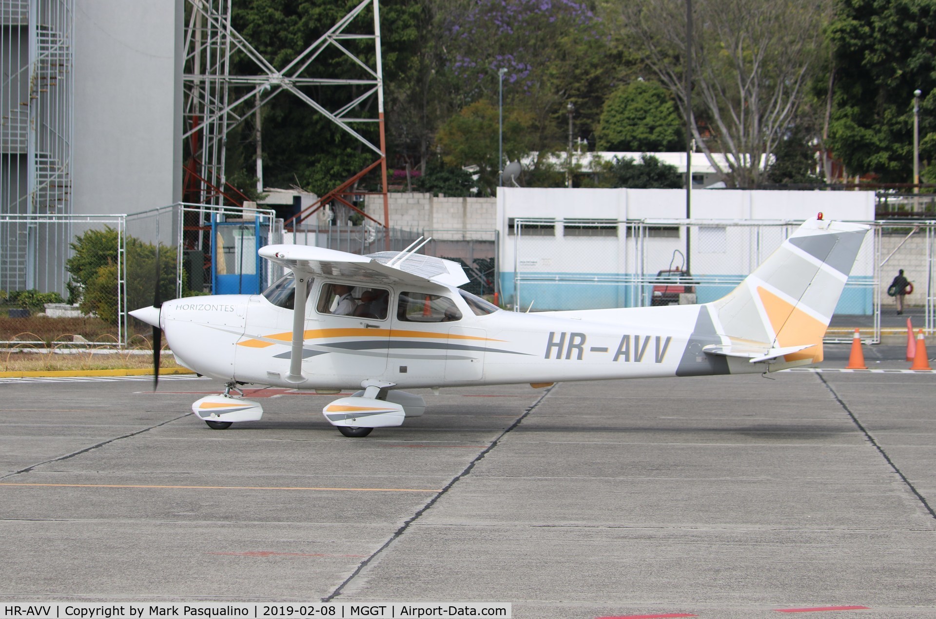 HR-AVV, 1998 Cessna 172R C/N 172-80311, Cessna 172R