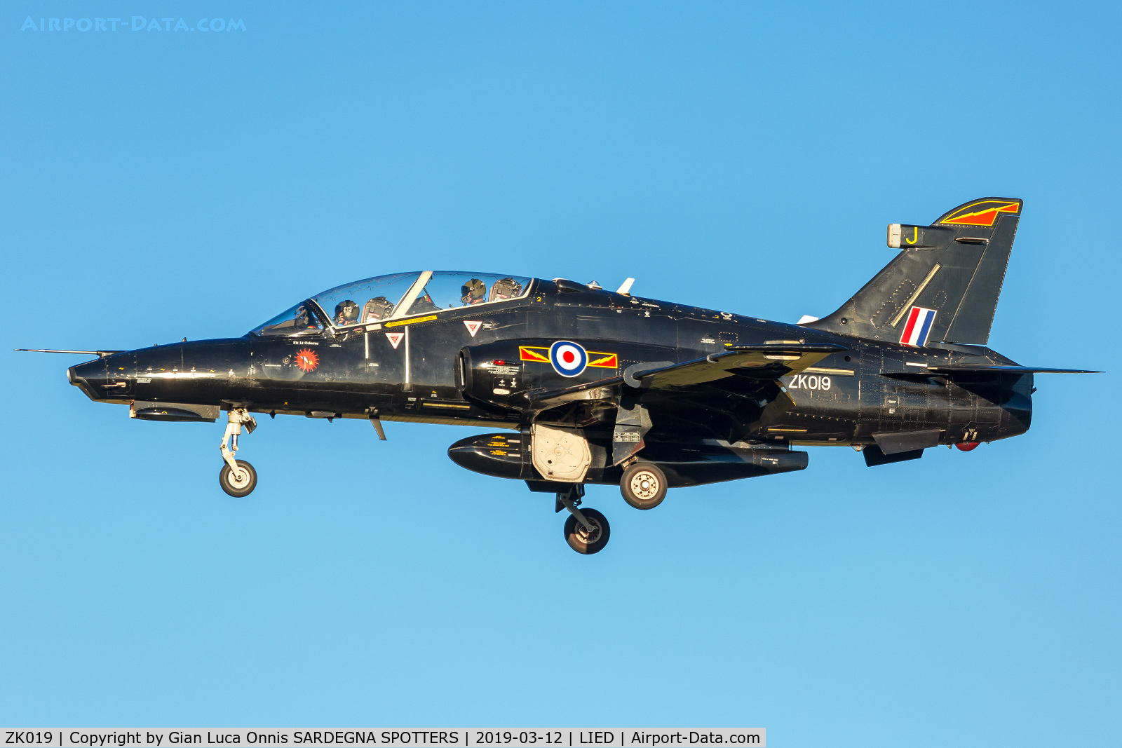 ZK019, 2008 British Aerospace Hawk T2 C/N RT010/1248, LANDING 35L