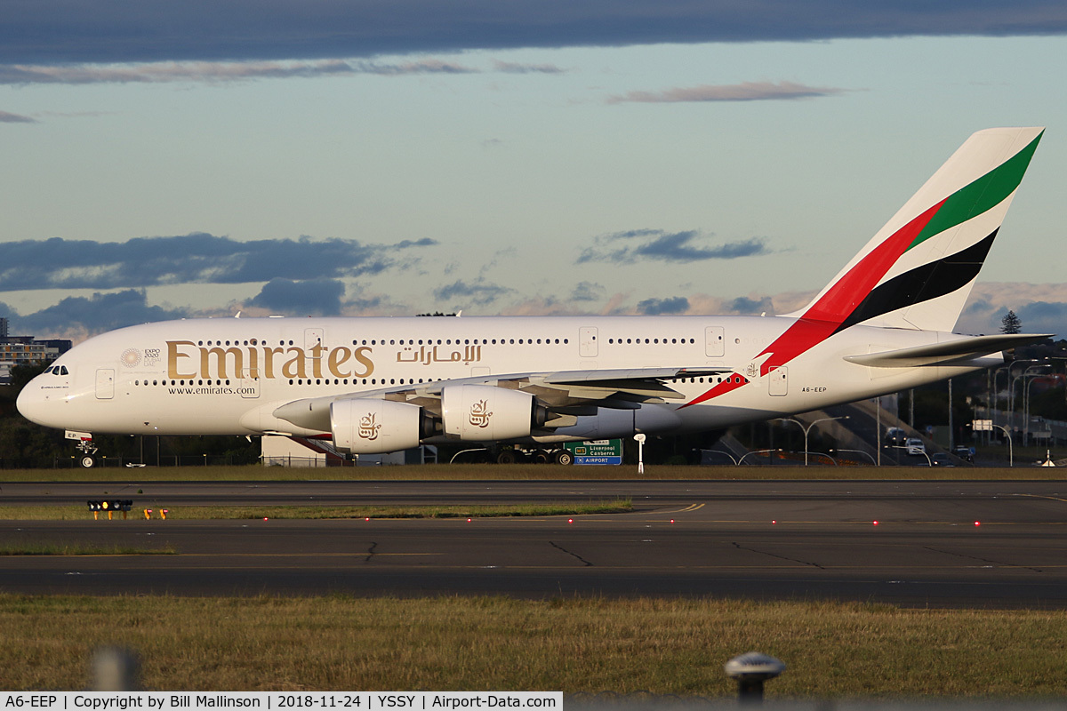 A6-EEP, 2013 Airbus A380-861 C/N 138, taxiing