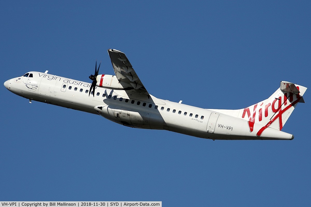 VH-VPI, 2013 ATR 72-600 (72-212A) C/N 1107, off from 16R