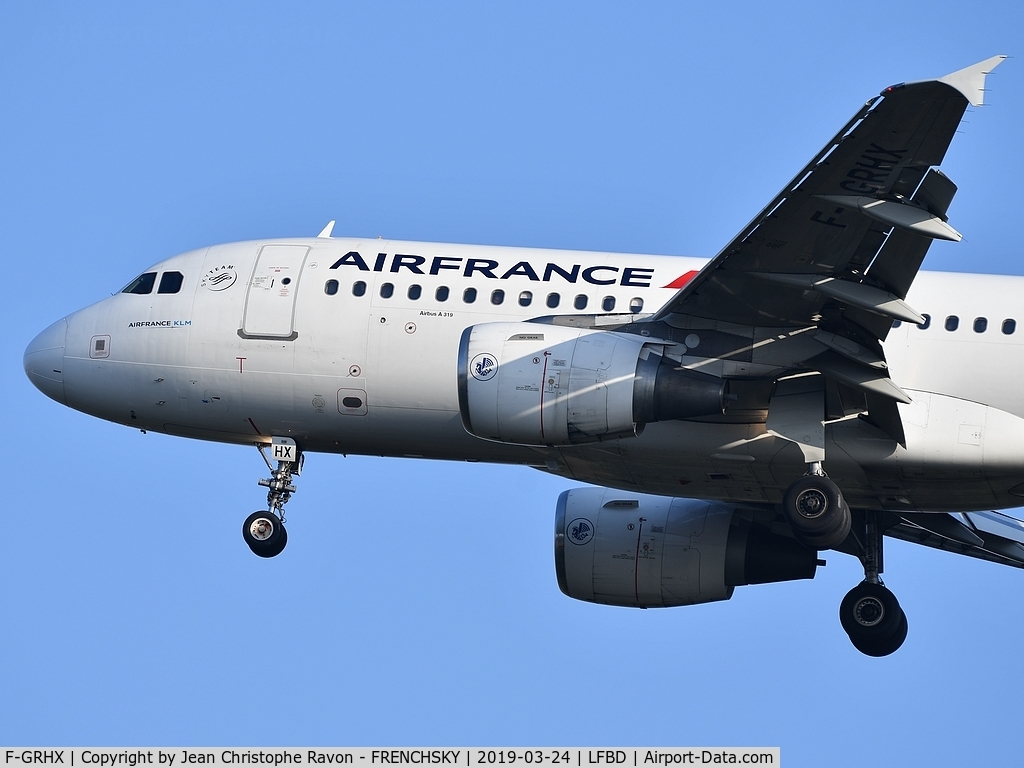 F-GRHX, 2001 Airbus A319-111 C/N 1524, A53245 from Nice landing runway 05