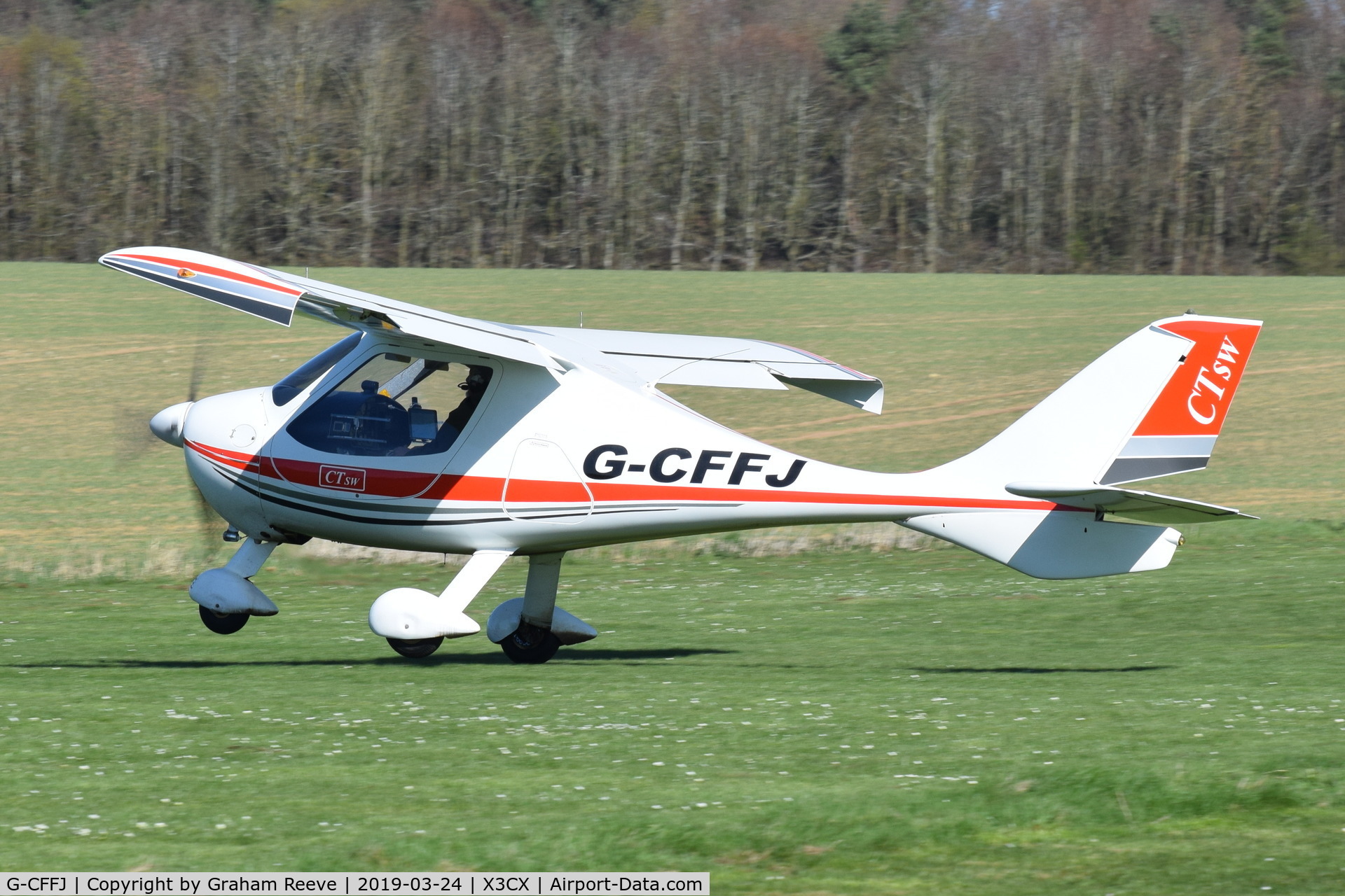 G-CFFJ, 2008 Flight Design CTSW C/N 8391, Departing from Northrepps.