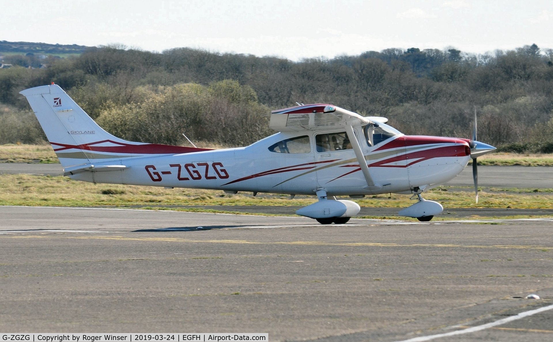 G-ZGZG, 2007 Cessna 182T Skylane C/N 18282036, Visiting Skylane.