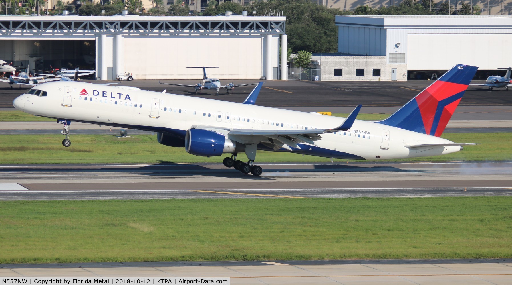 N557NW, 2002 Boeing 757-251 C/N 33393, Delta