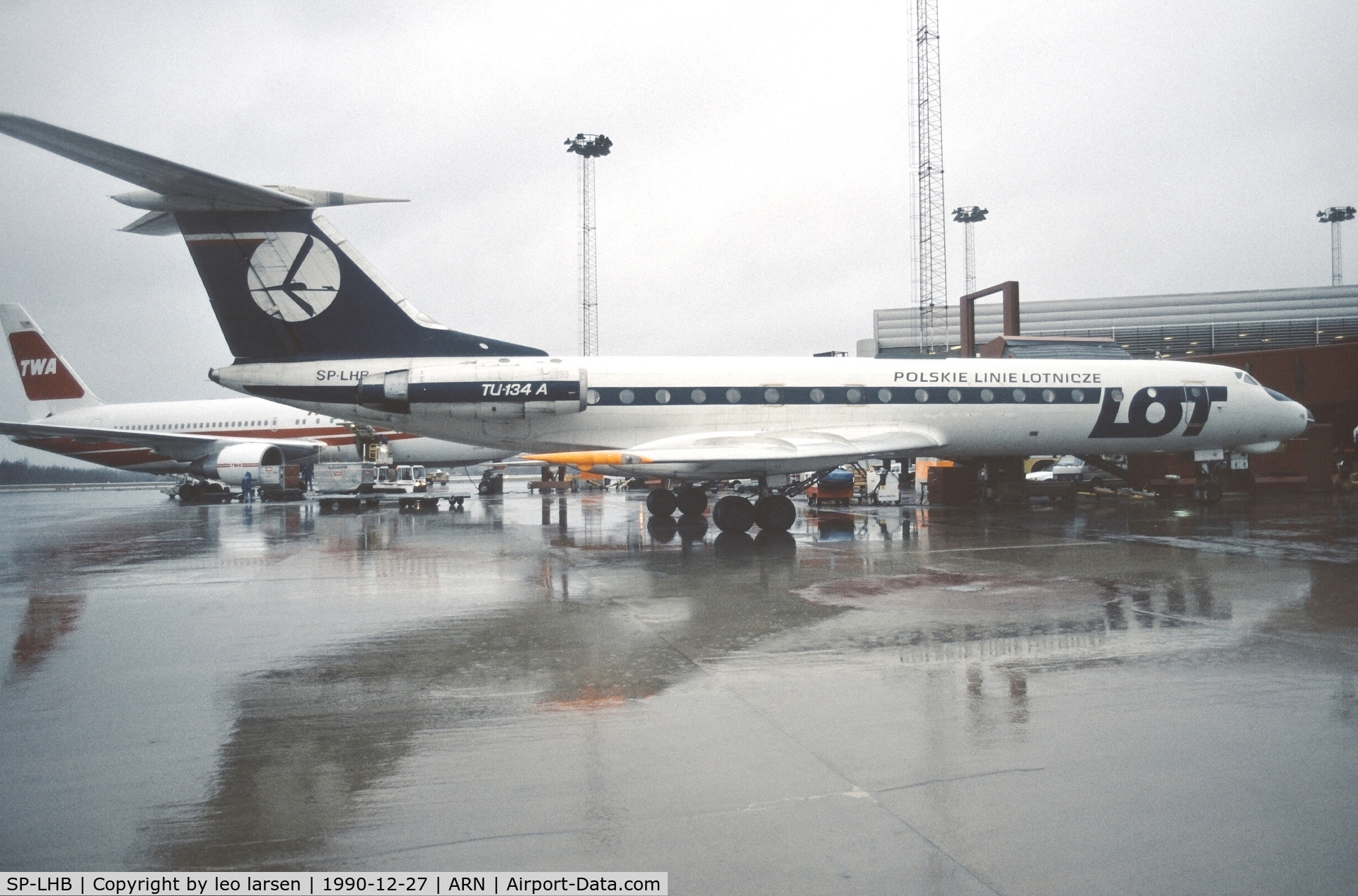 SP-LHB, 1973 Tupolev Tu-134A C/N 3351809, Stockholm Arlanda 27.12.1990