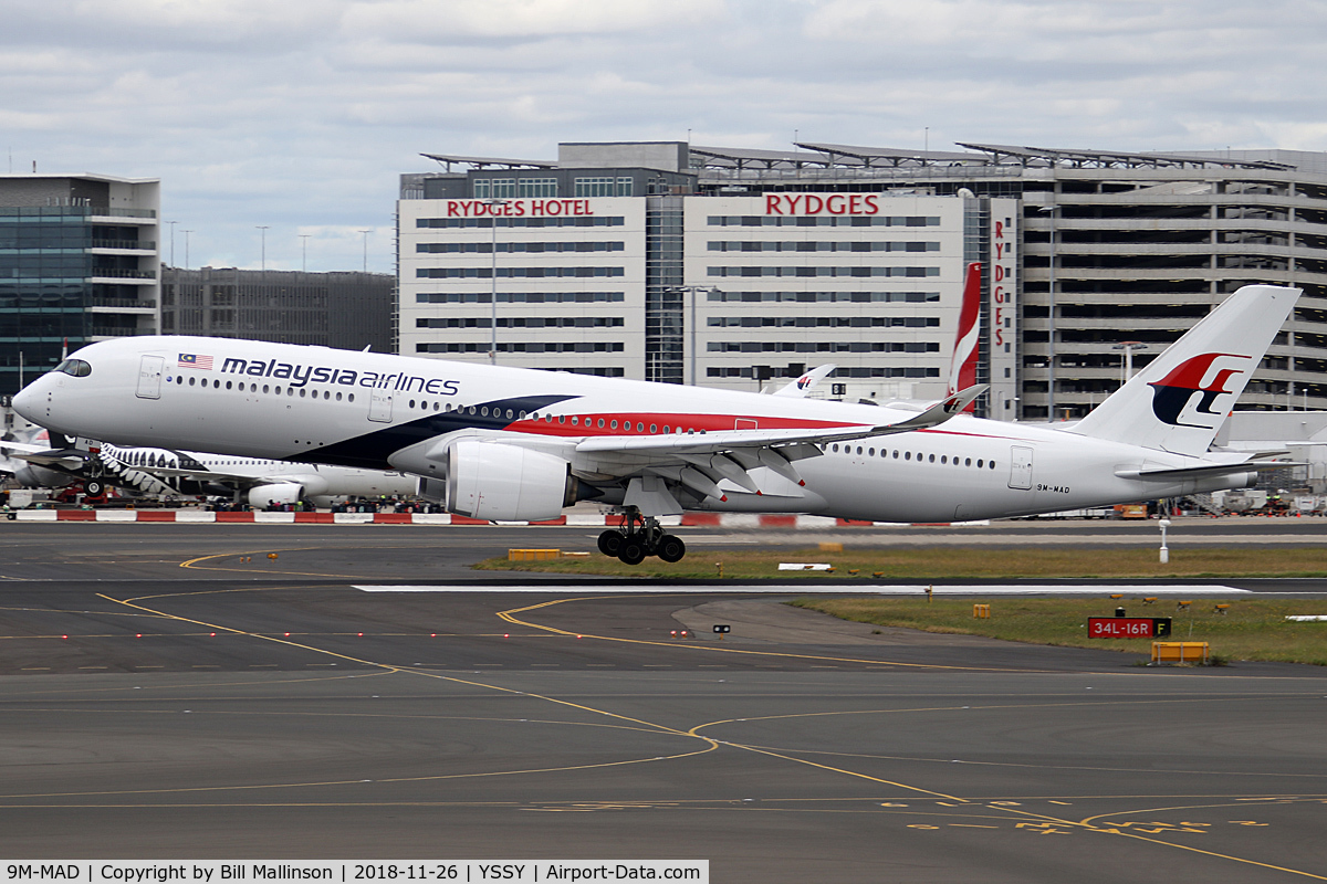 9M-MAD, 2018 Airbus A350-941 C/N 183, onto 16R