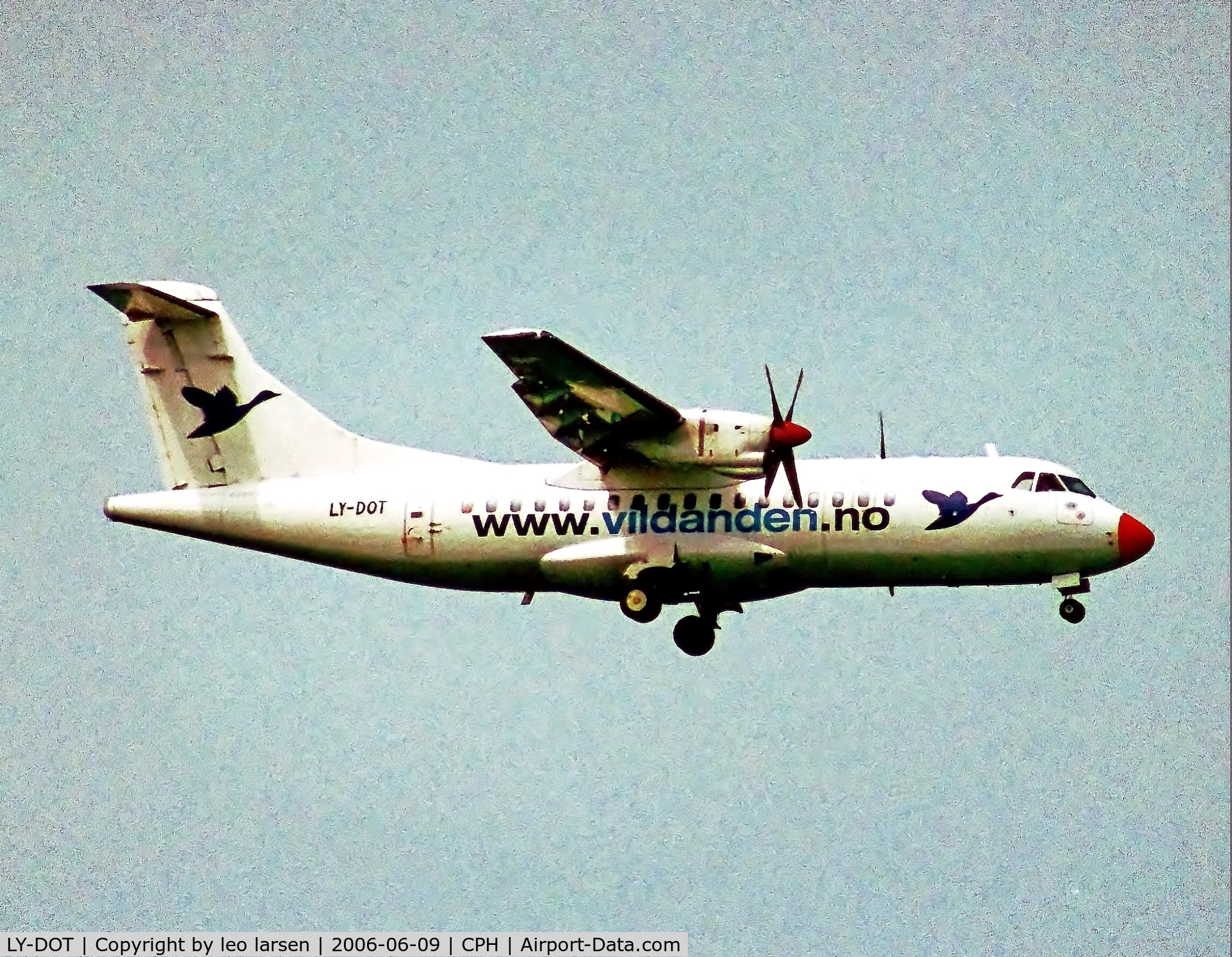 LY-DOT, 1990 ATR 42-300 C/N 176, Copenhagen 9.6.06