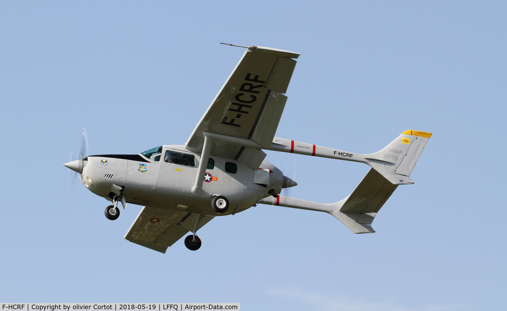 F-HCRF, Reims F337G Super Skymaster C/N 0025, Ferte Alais airshow