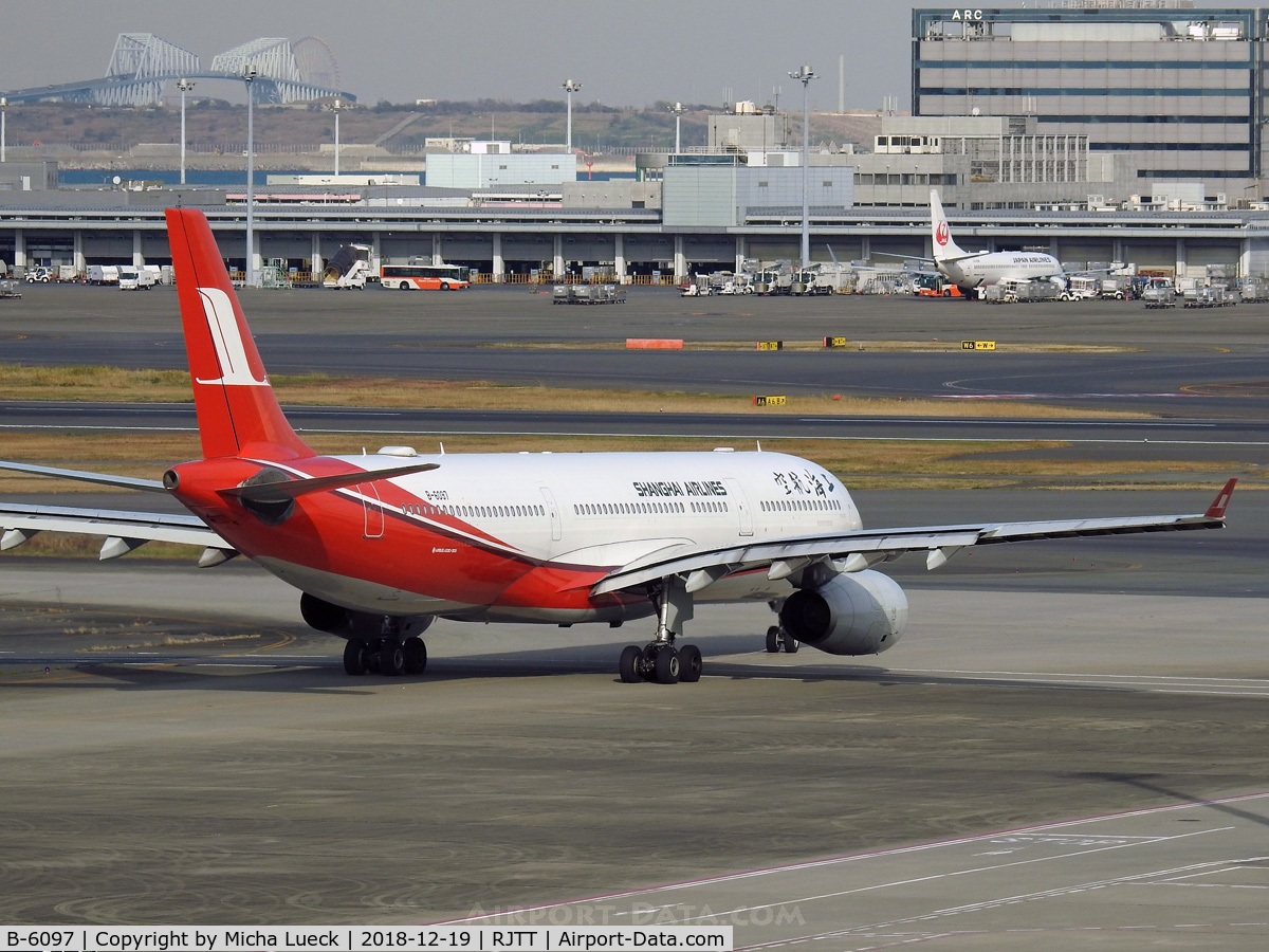 B-6097, 2007 Airbus A330-343X C/N 866, At Haneda