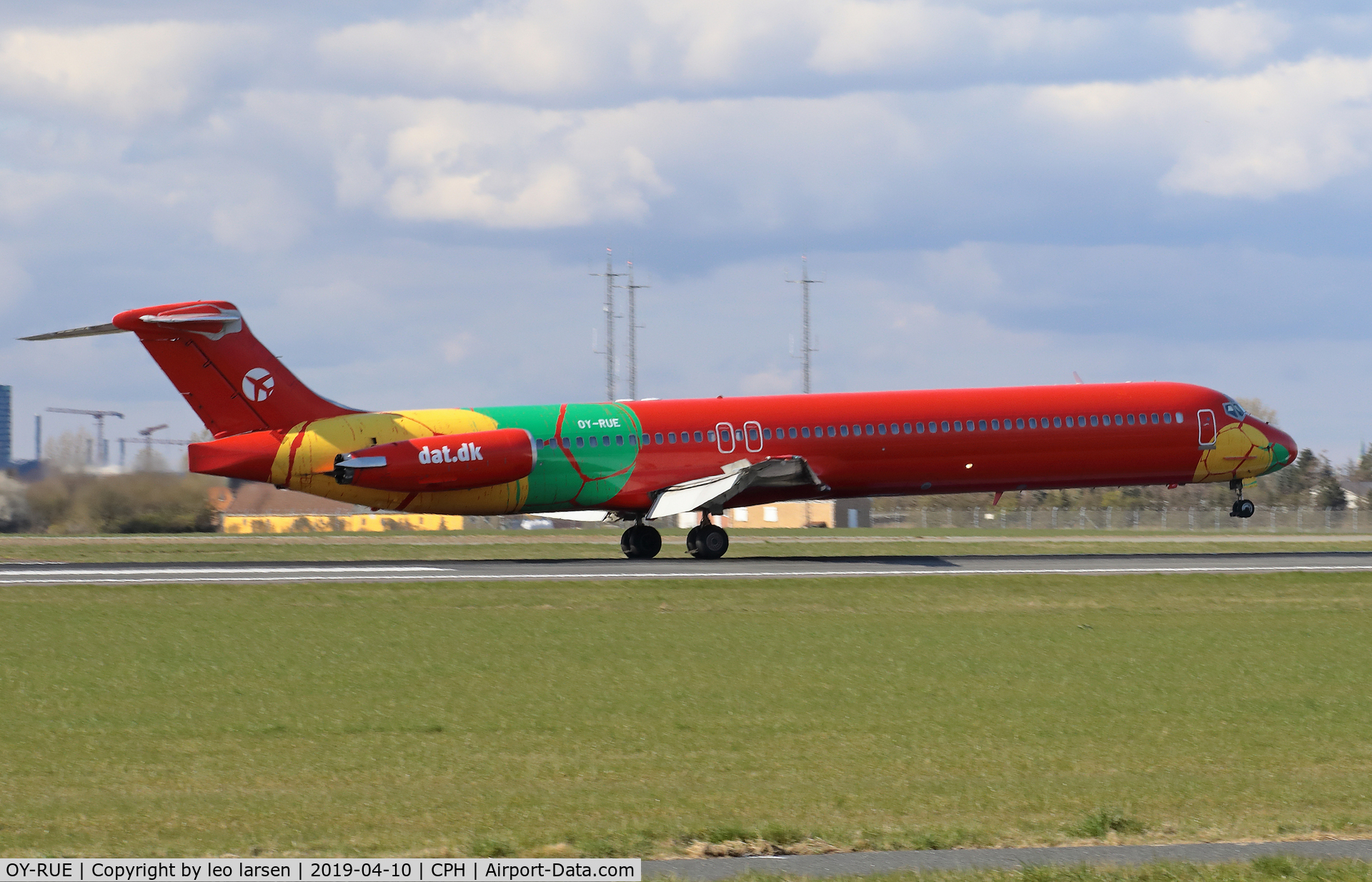 OY-RUE, 1990 McDonnell Douglas MD-83 (DC-9-83) C/N 49936, Copenhagen 10.4.2019