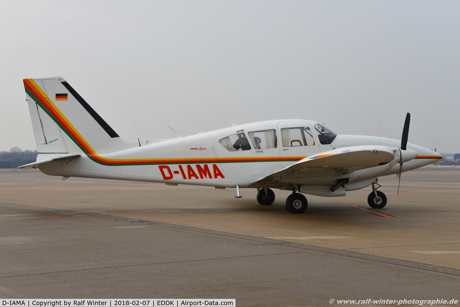 D-IAMA, Piper PA-23-250 Aztec E C/N 27-7305204, Piper PA-23-250 Aztec - Private - 27-7305204 - D-IAMA - 07.02.2018 - CGN