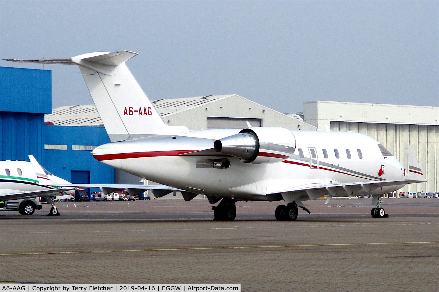A6-AAG, 2007 Bombardier Challenger 605 (CL-600-2B16) C/N 5739, At Luton