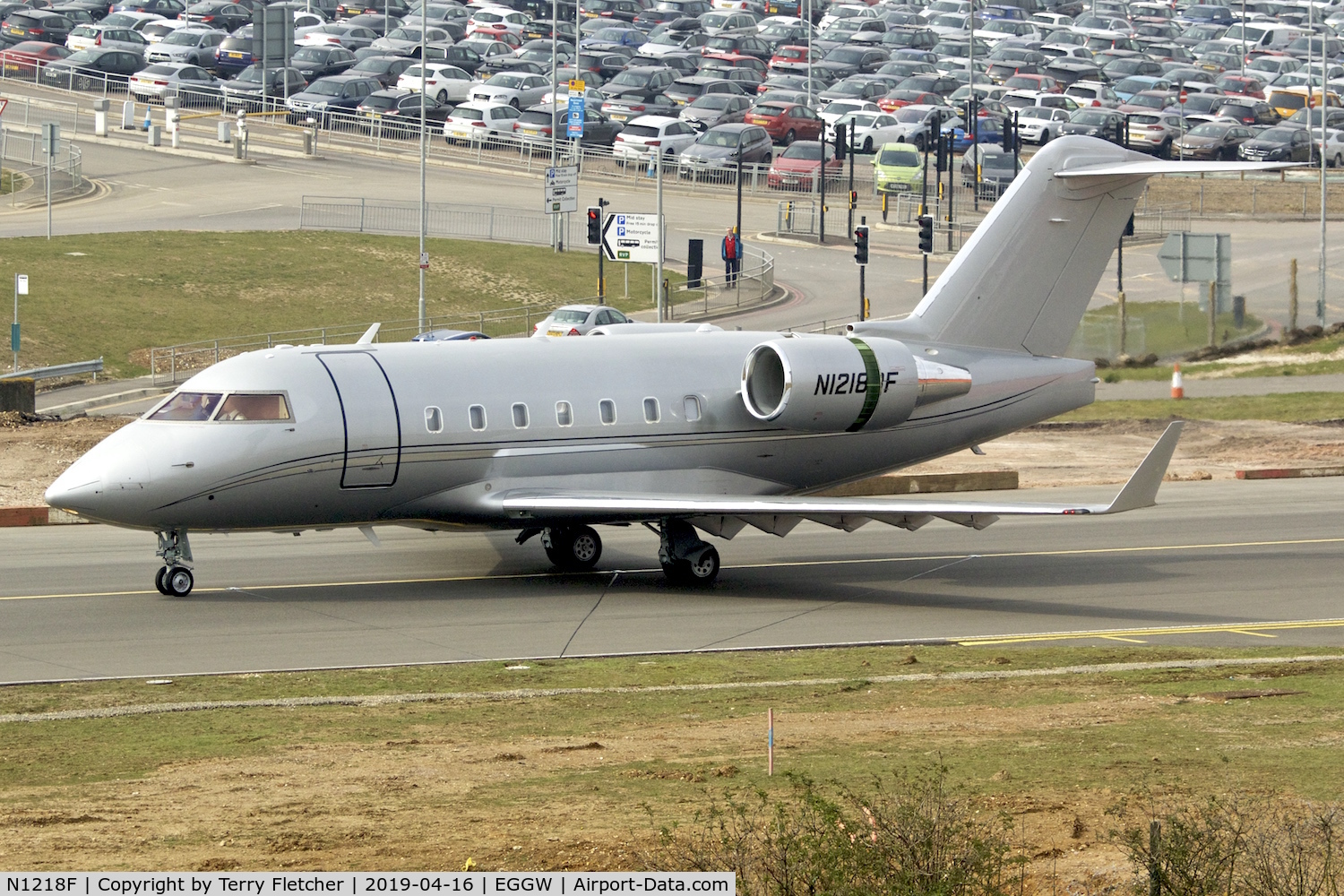 N1218F, 2006 Bombardier Challenger 604 (CL-600-2B16) C/N 5658, At Luton