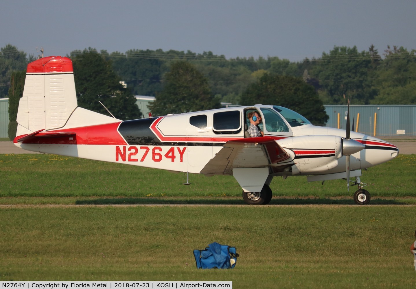 N2764Y, 1958 Beech 95 C/N TD-128, Beech 95