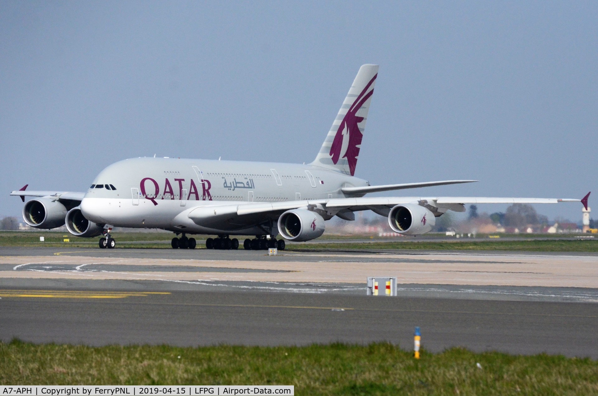 A7-APH, 2016 Airbus A380-861 C/N 197, Qatar A388 taxying for departure