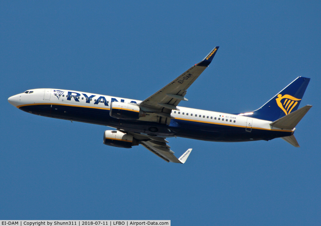 EI-DAM, 2003 Boeing 737-8AS C/N 33719, Climbing after take off from rwy 32R