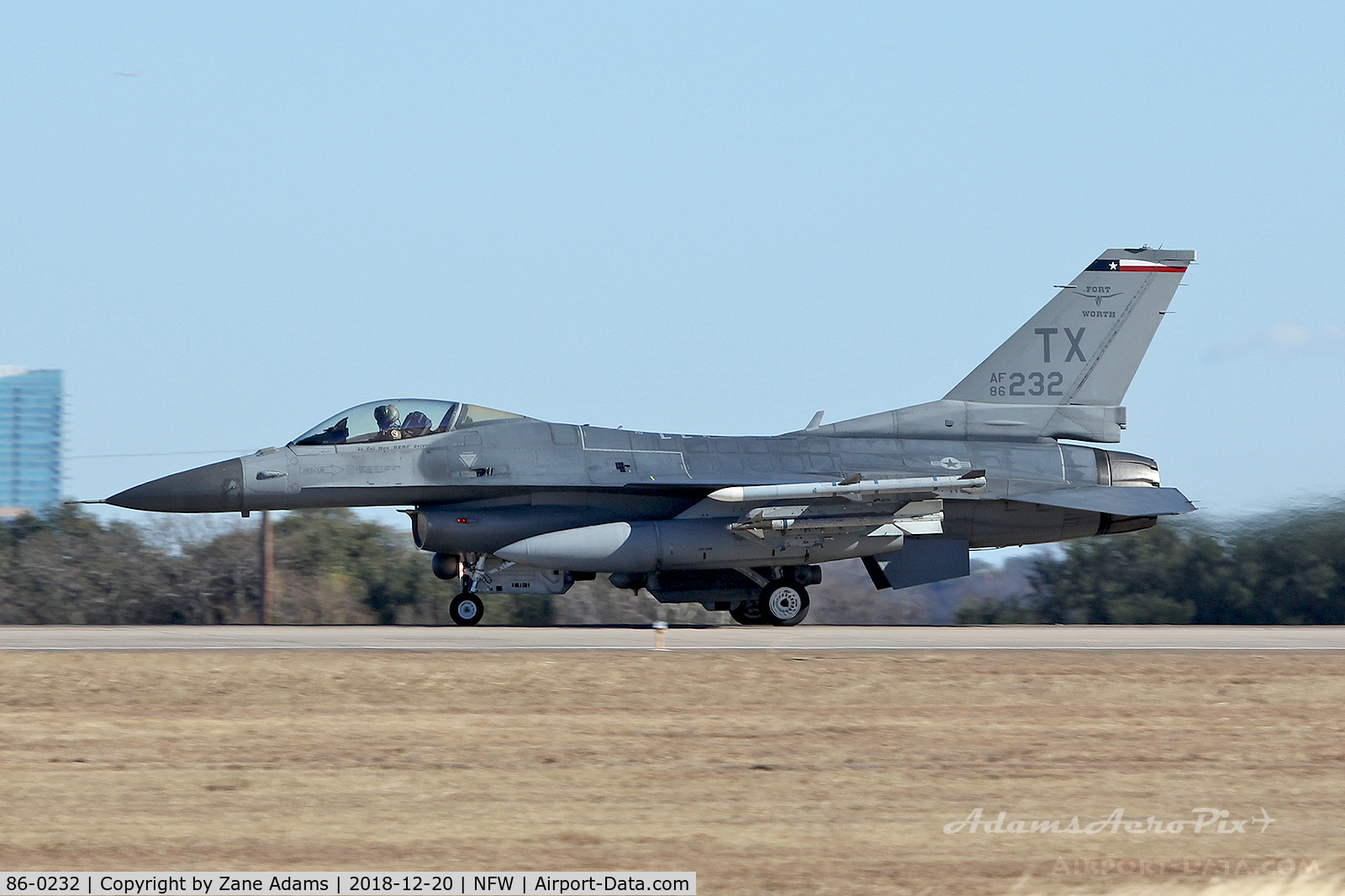 86-0232, 1986 General Dynamics F-16C Fighting Falcon C/N 5C-338, Departing NAS Fort Worth