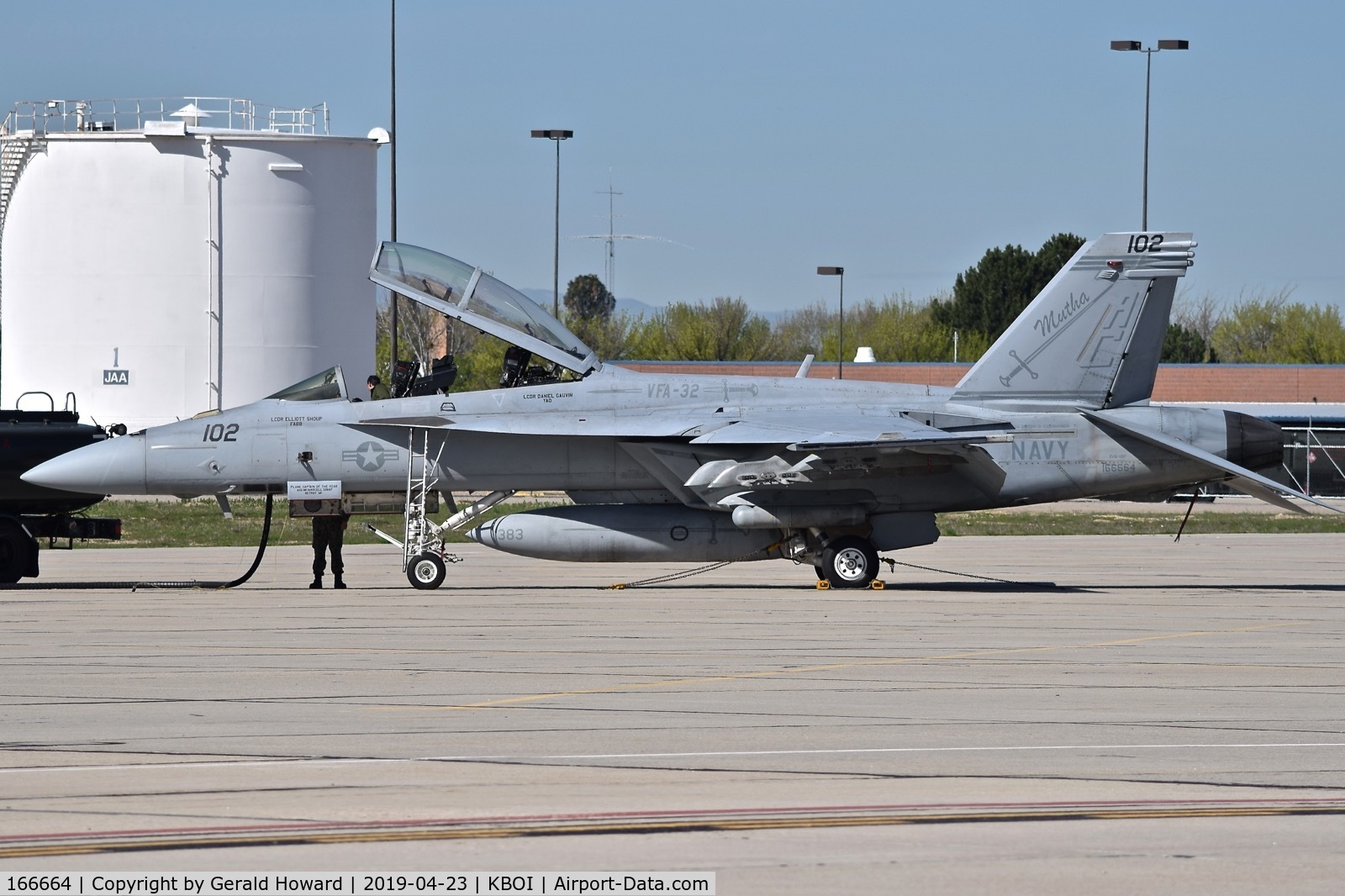 166664, Boeing F/A-18F Super Hornet C/N F142, VFA-32 