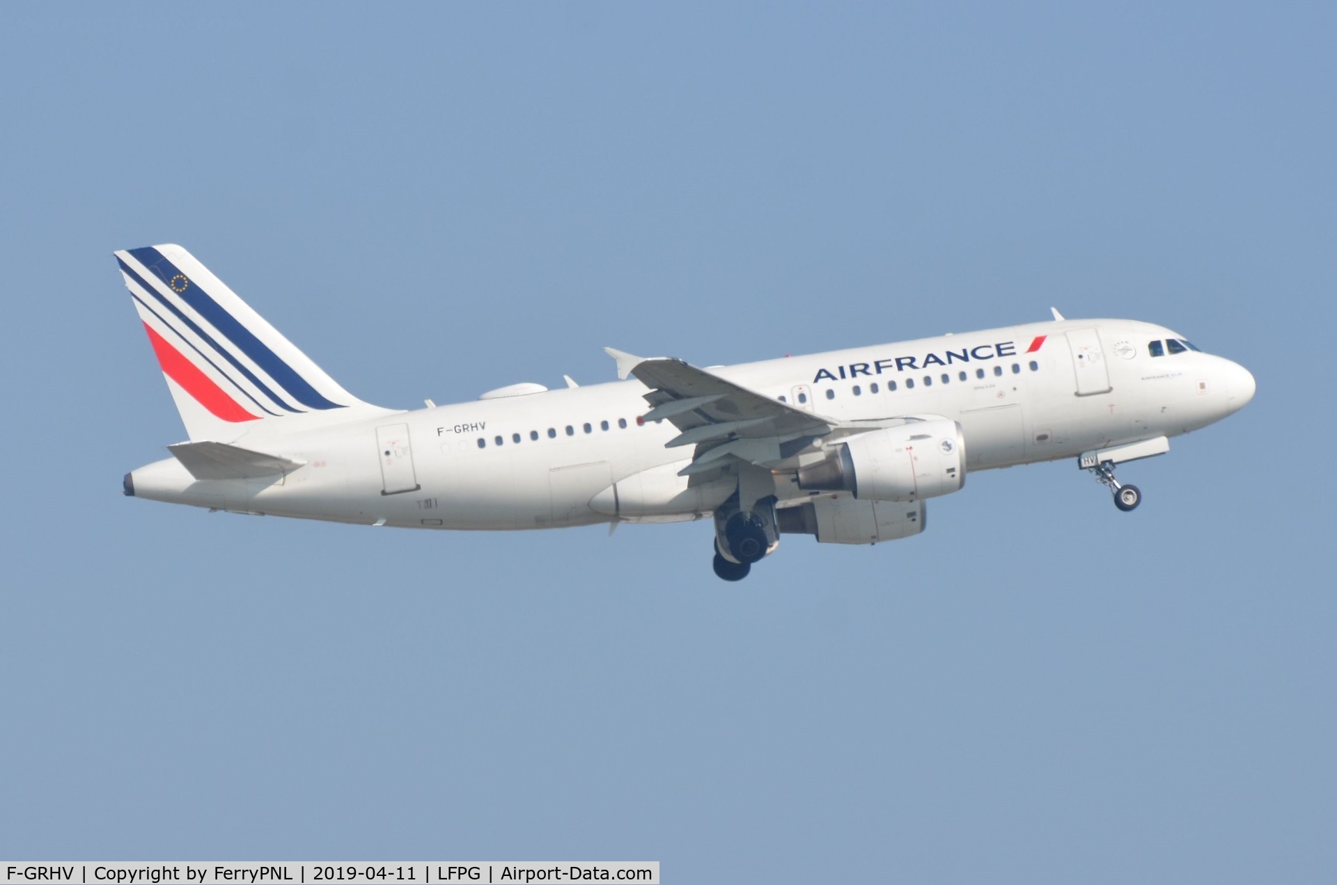 F-GRHV, 2001 Airbus A319-111 C/N 1505, Air France A319 departing
