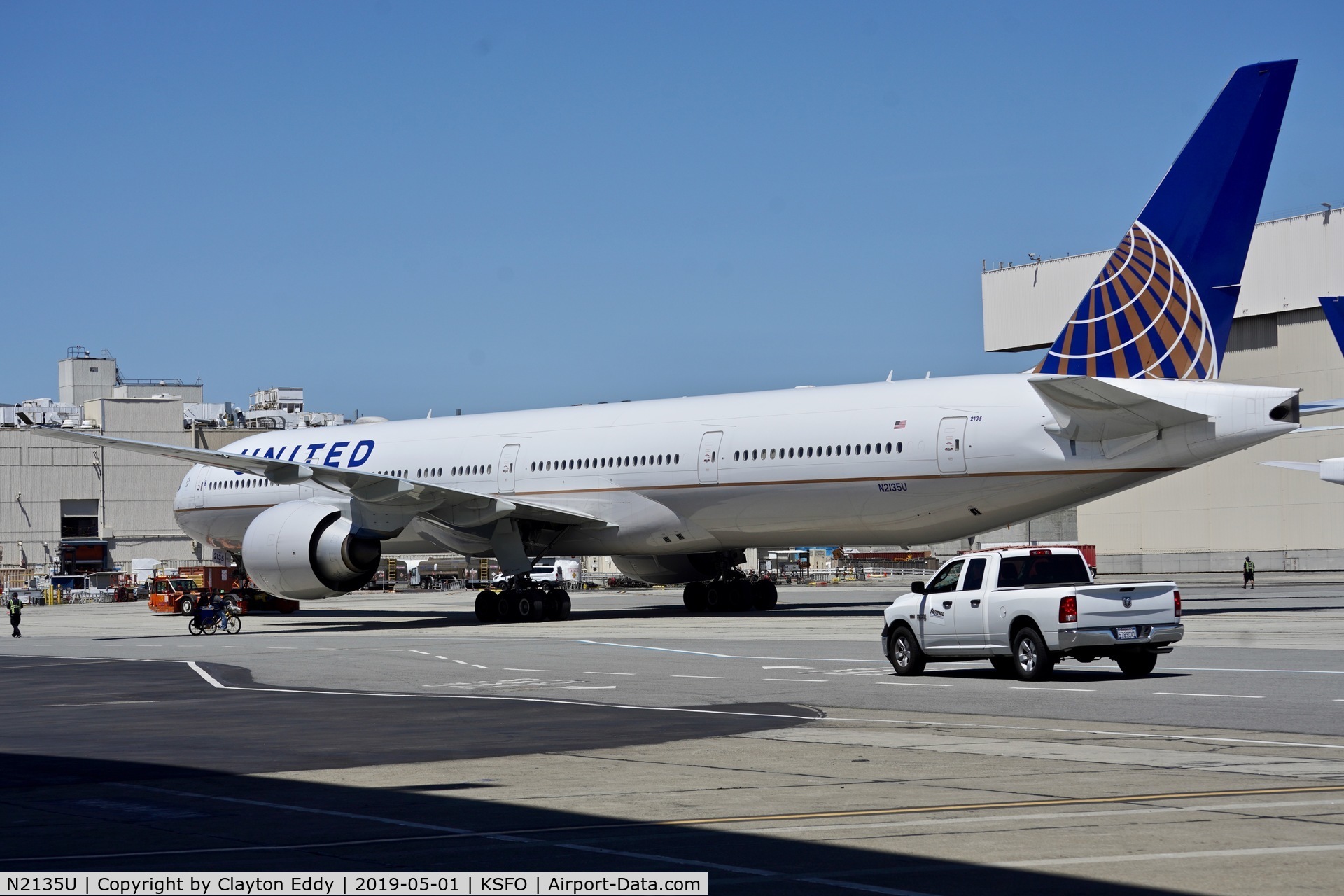 N2135U, 2017 Boeing 777-300/ER C/N 62646, SFO 2019.