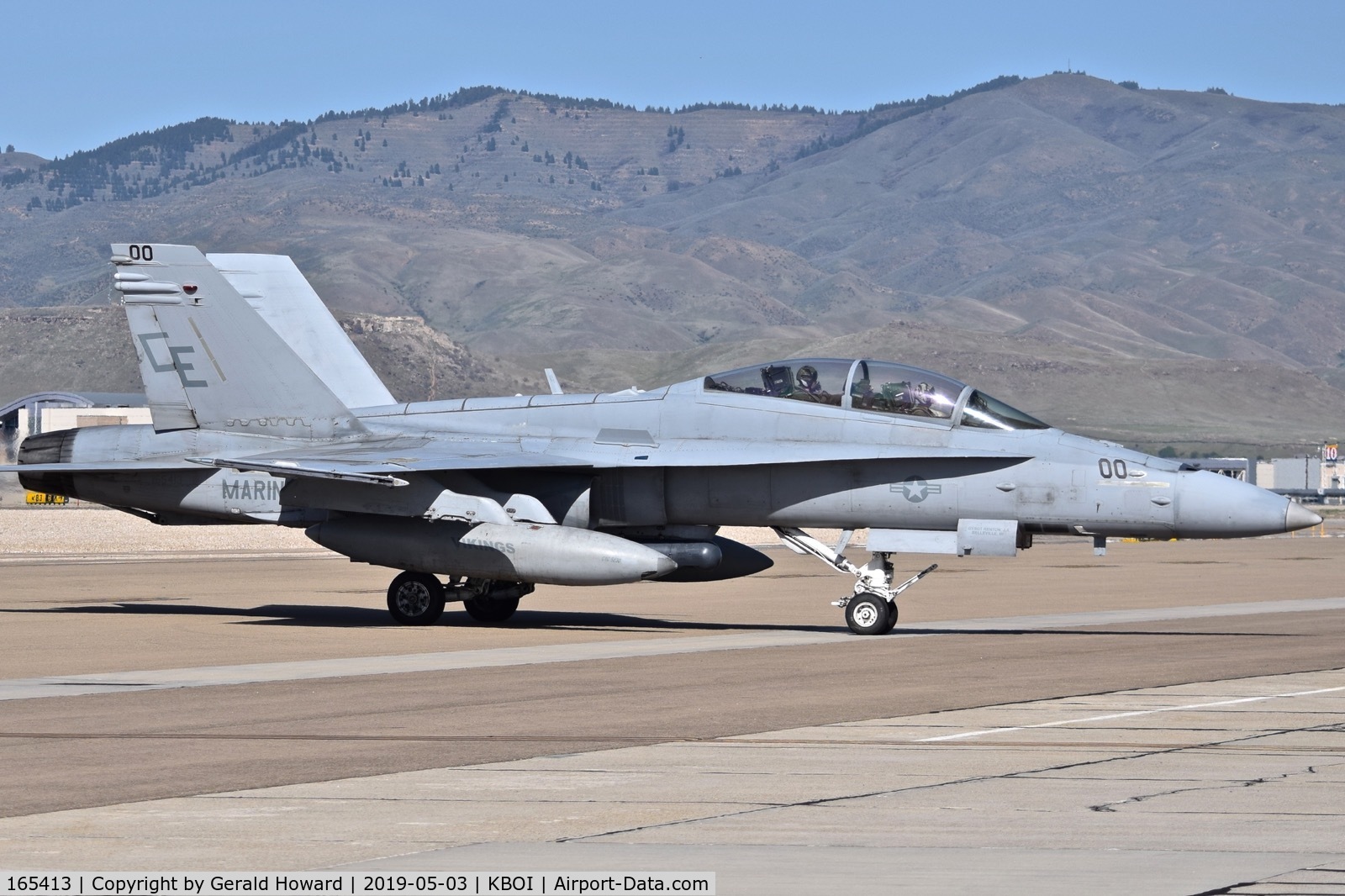 165413, McDonnell Douglas F/A-18D Hornet C/N 1446/D144, Taxiing to the south GA ramp.  CE-00 from VNFA(AW)-225 