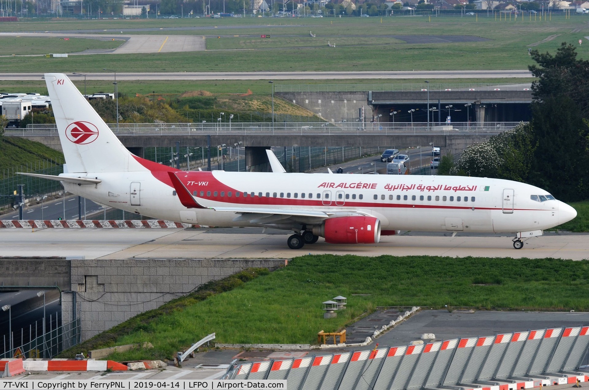 7T-VKI, 2011 Boeing 737-8D6 C/N 40863, Air Algerie B738 taxying out