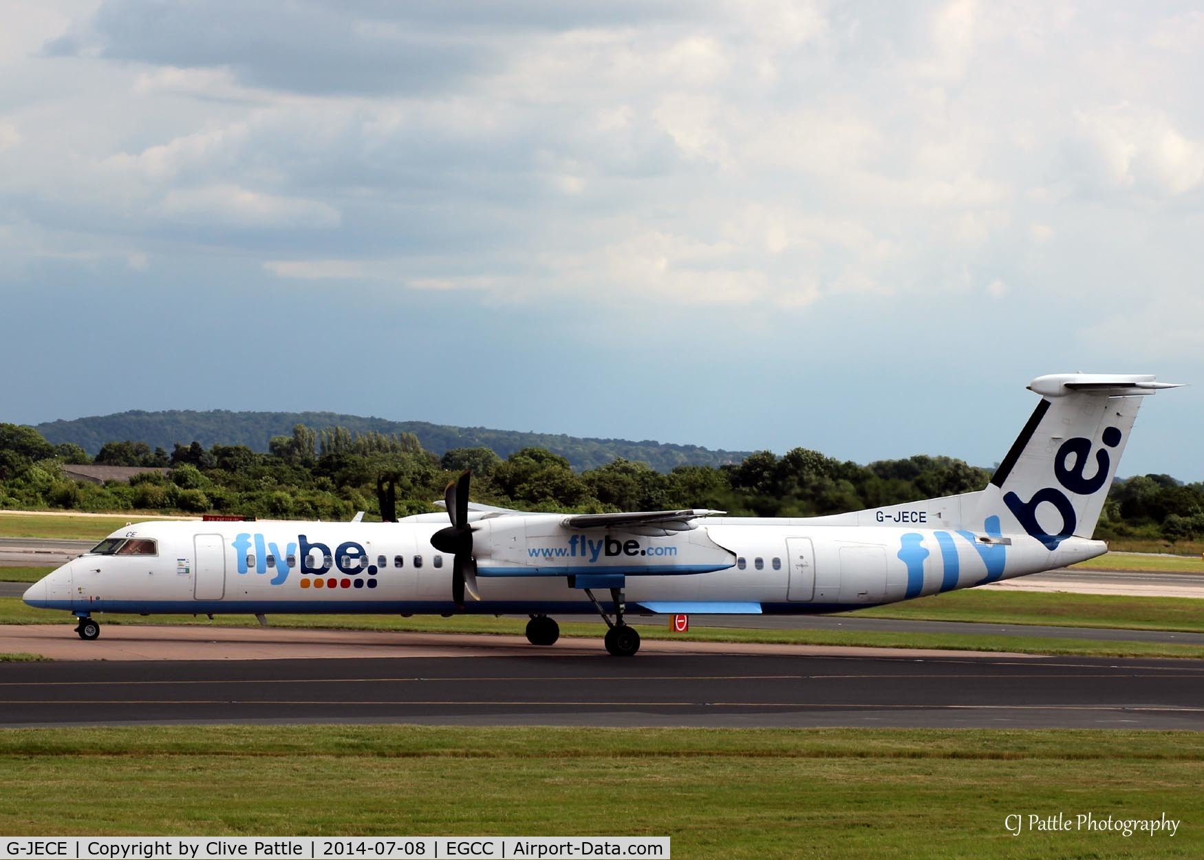 G-JECE, 2004 De Havilland Canada DHC-8-402Q Dash 8 C/N 4094, @ EGCC