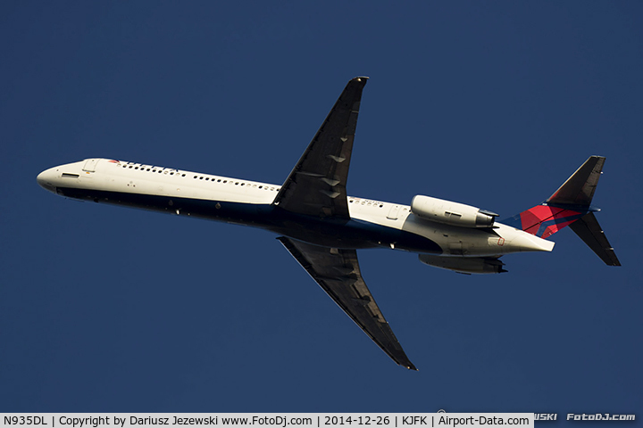 N935DL, 1989 McDonnell Douglas MD-88 C/N 49722, McDonnell Douglas MD-88 - Delta Air Lines  C/N 49722, N935DL