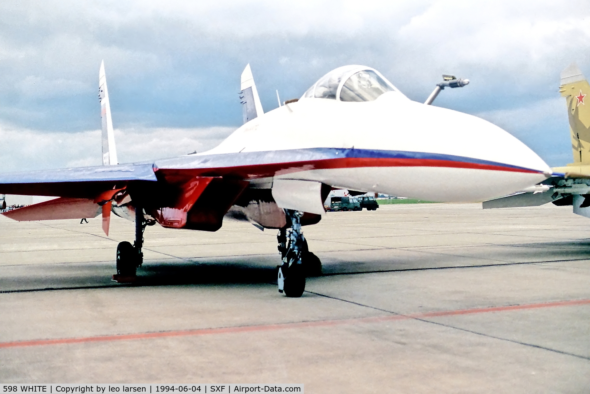 598 WHITE, Sukhoi Su-27P C/N 36911037820, Berlin Air Show 4.6.1994