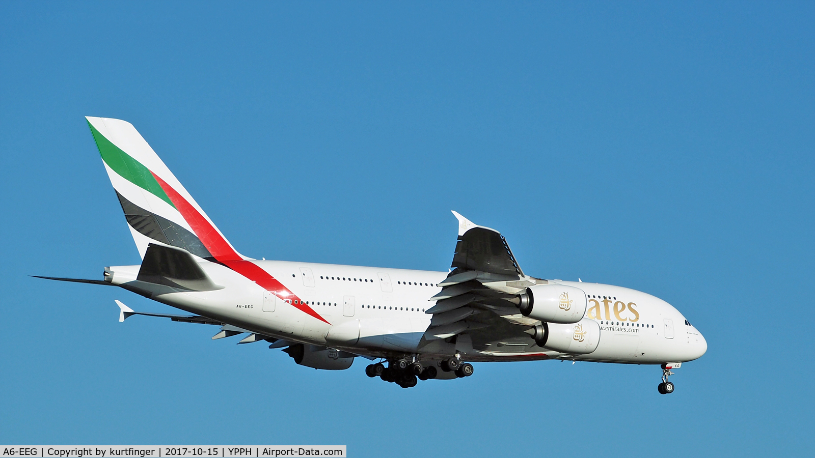 A6-EEG, 2013 Airbus A380-861 C/N 116, Airbus A380-861. Emirates A6-EEG, final runway 21, YPPH 15/10/17.