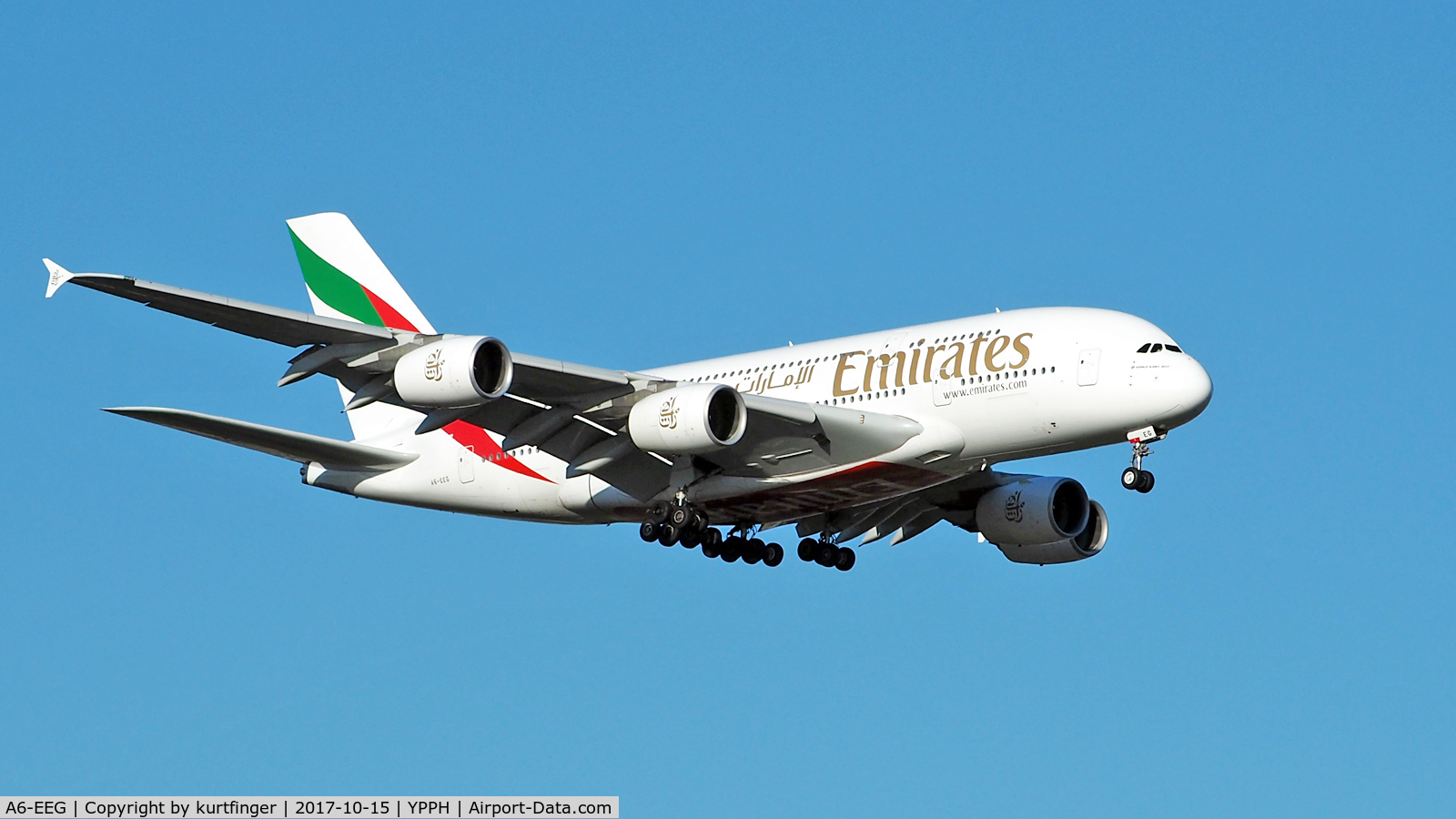 A6-EEG, 2013 Airbus A380-861 C/N 116, Airbus A380-861. Emirates A6-EEG, final runway 21, YPPH 15/10/17.