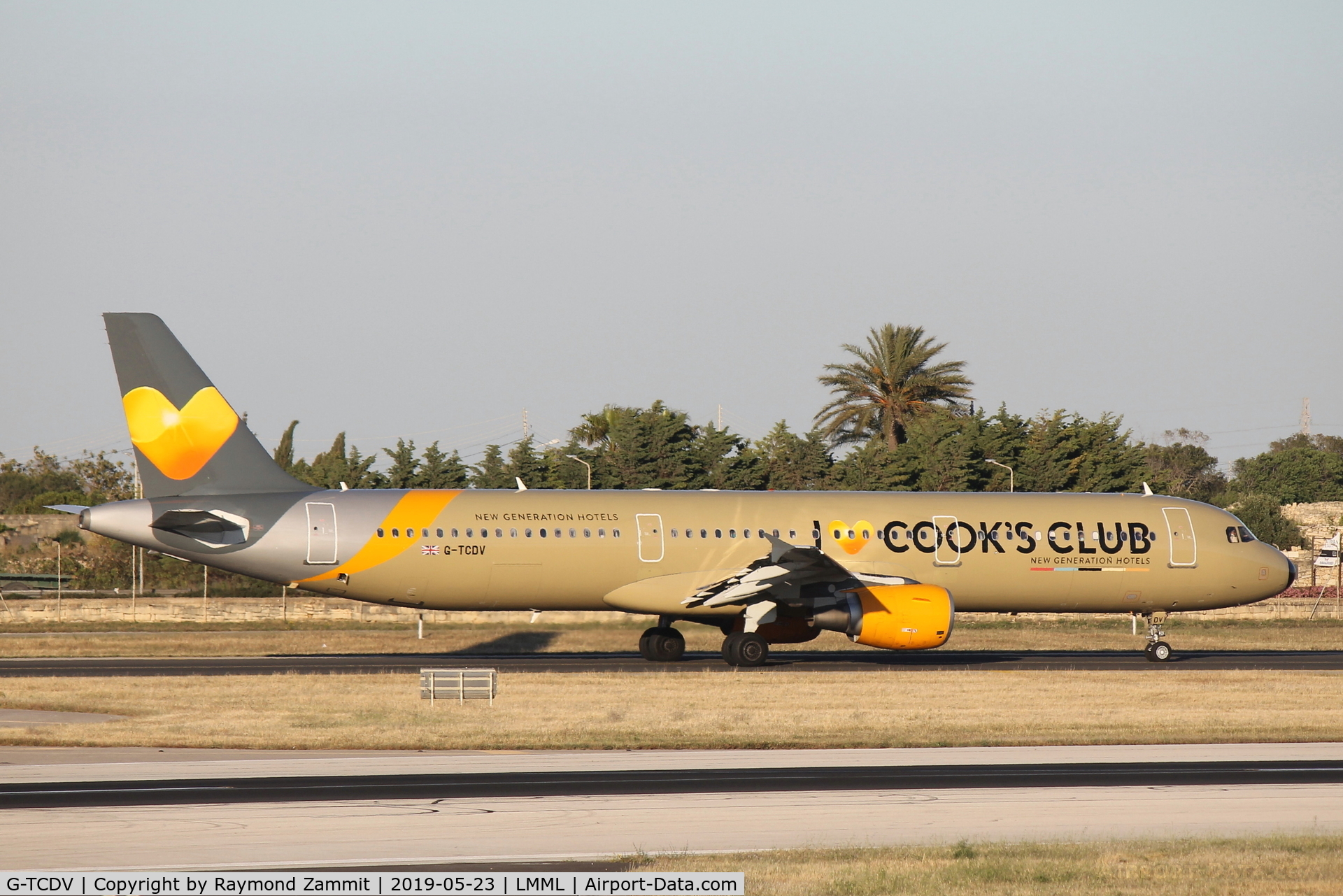 G-TCDV, 2003 Airbus A321-211 C/N 1972, A321 G-TCDV Thomas Cook Airlines